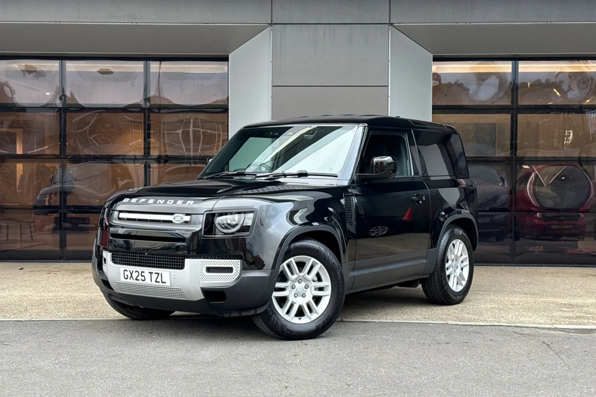 LAND ROVER DEFENDER thumbnail image number 13