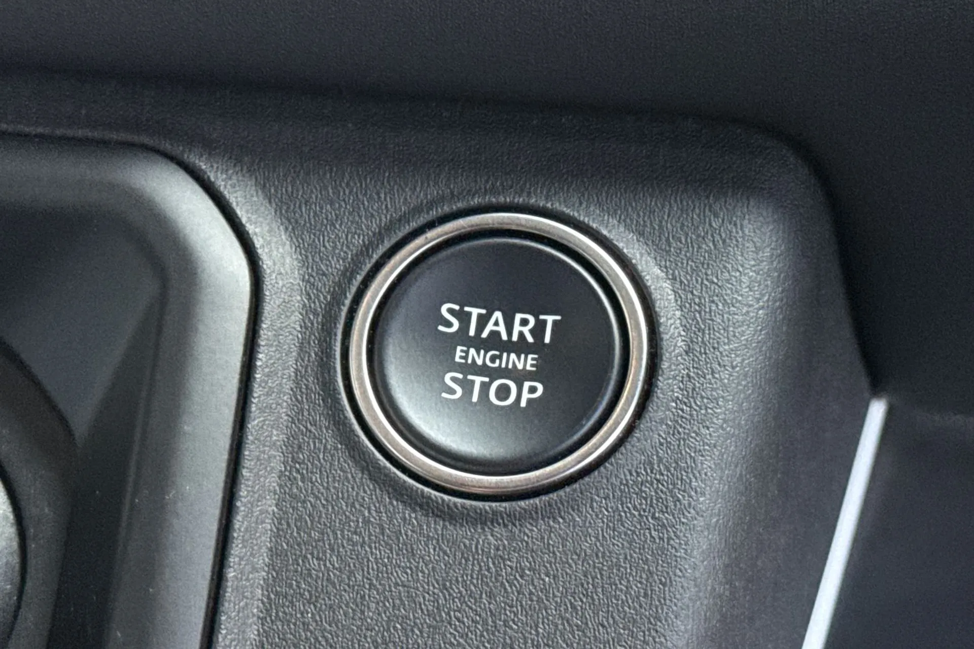 LAND ROVER DEFENDER thumbnail image number 22