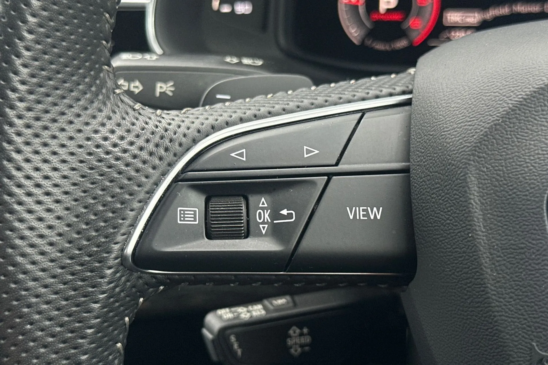 Audi Q8 thumbnail image number 40