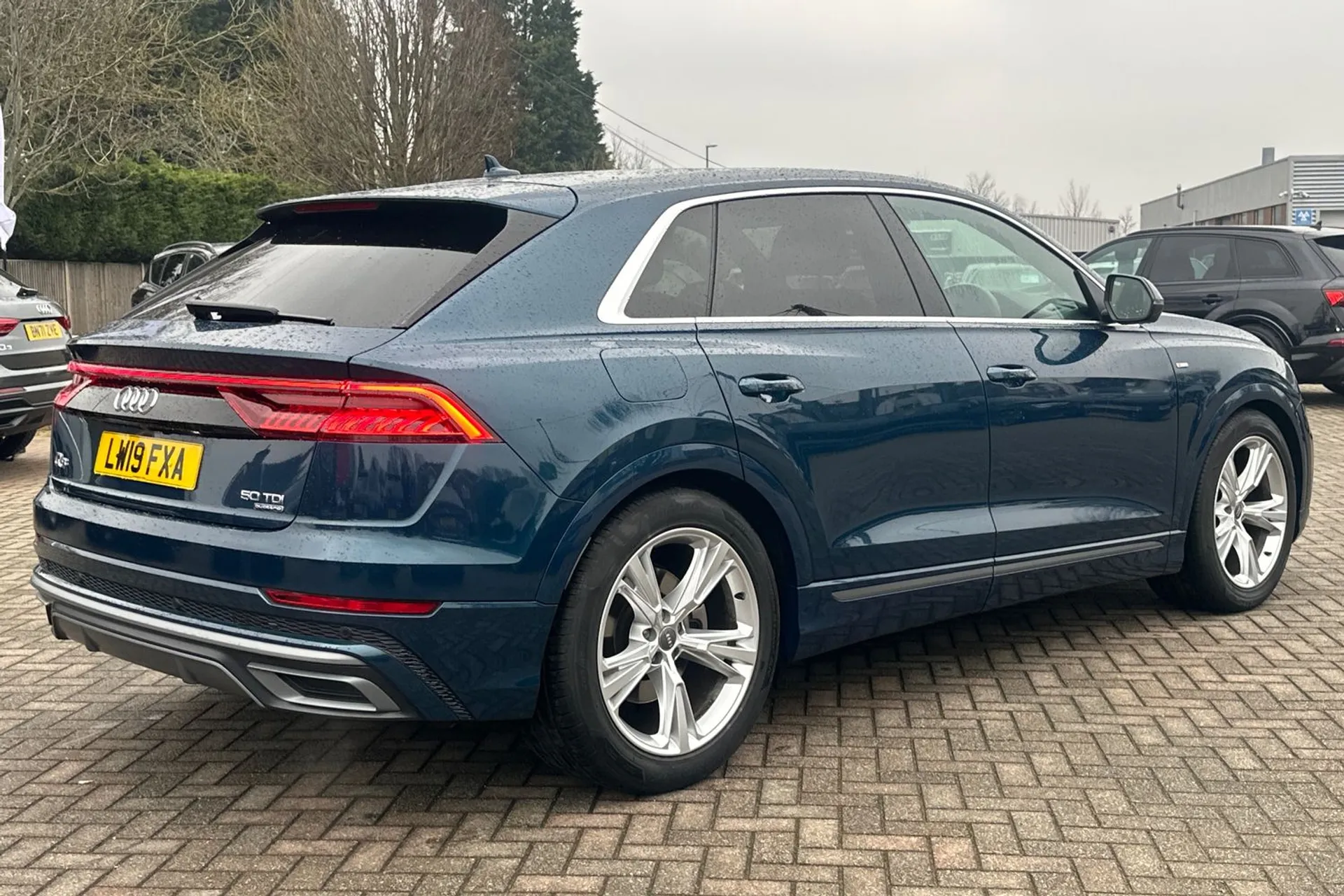Audi Q8 thumbnail image number 6