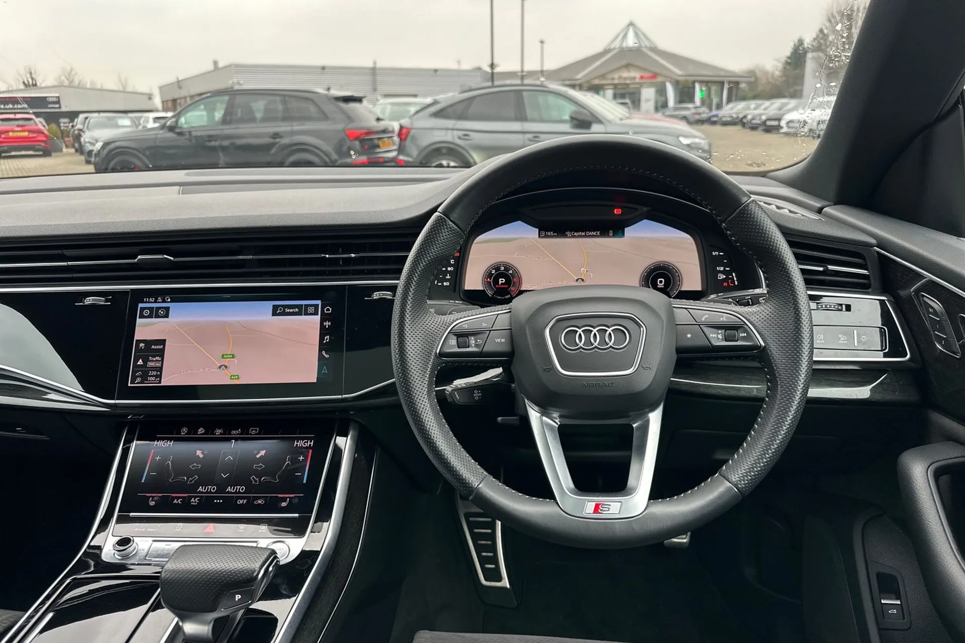 Audi Q8 thumbnail image number 38