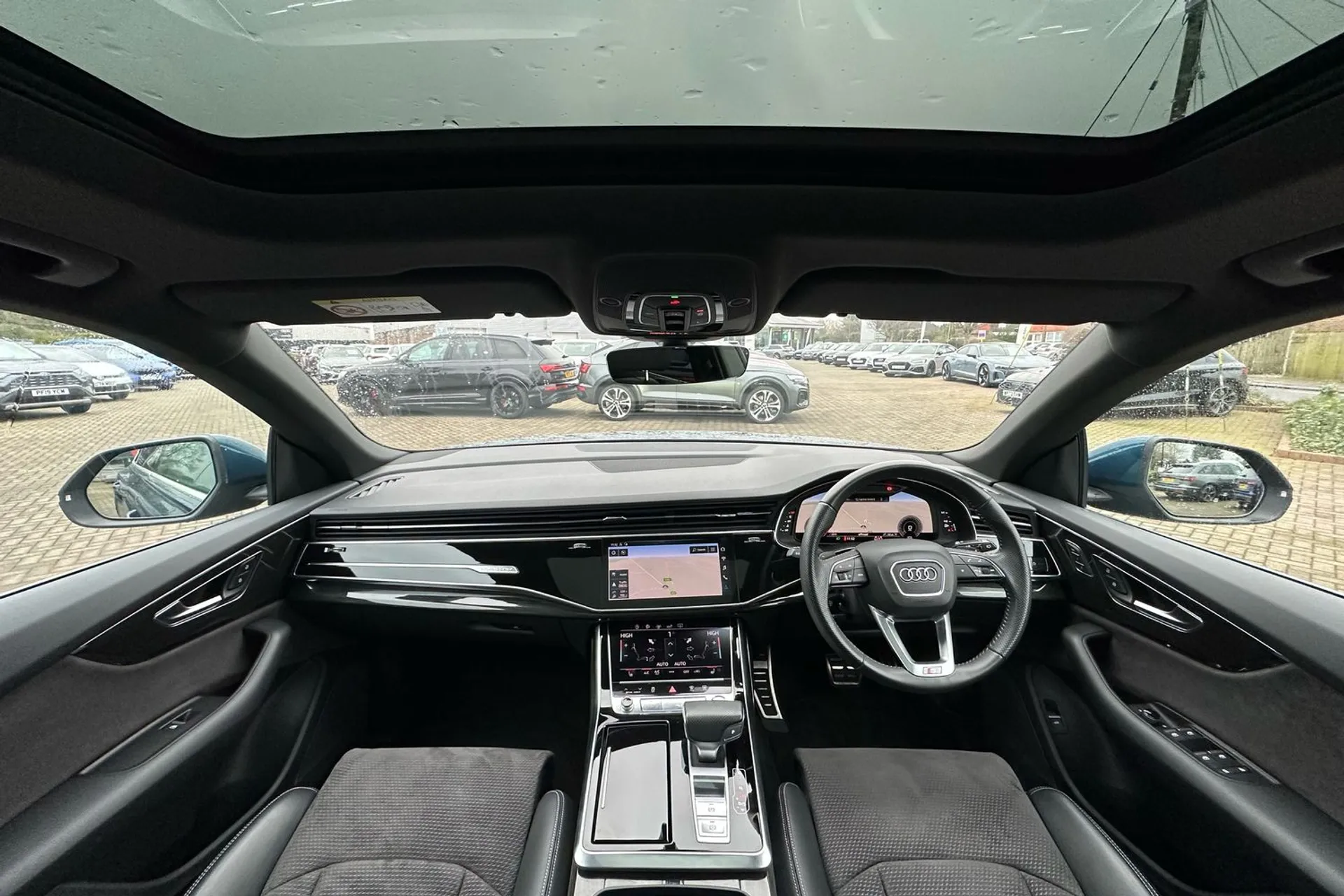 Audi Q8 thumbnail image number 3