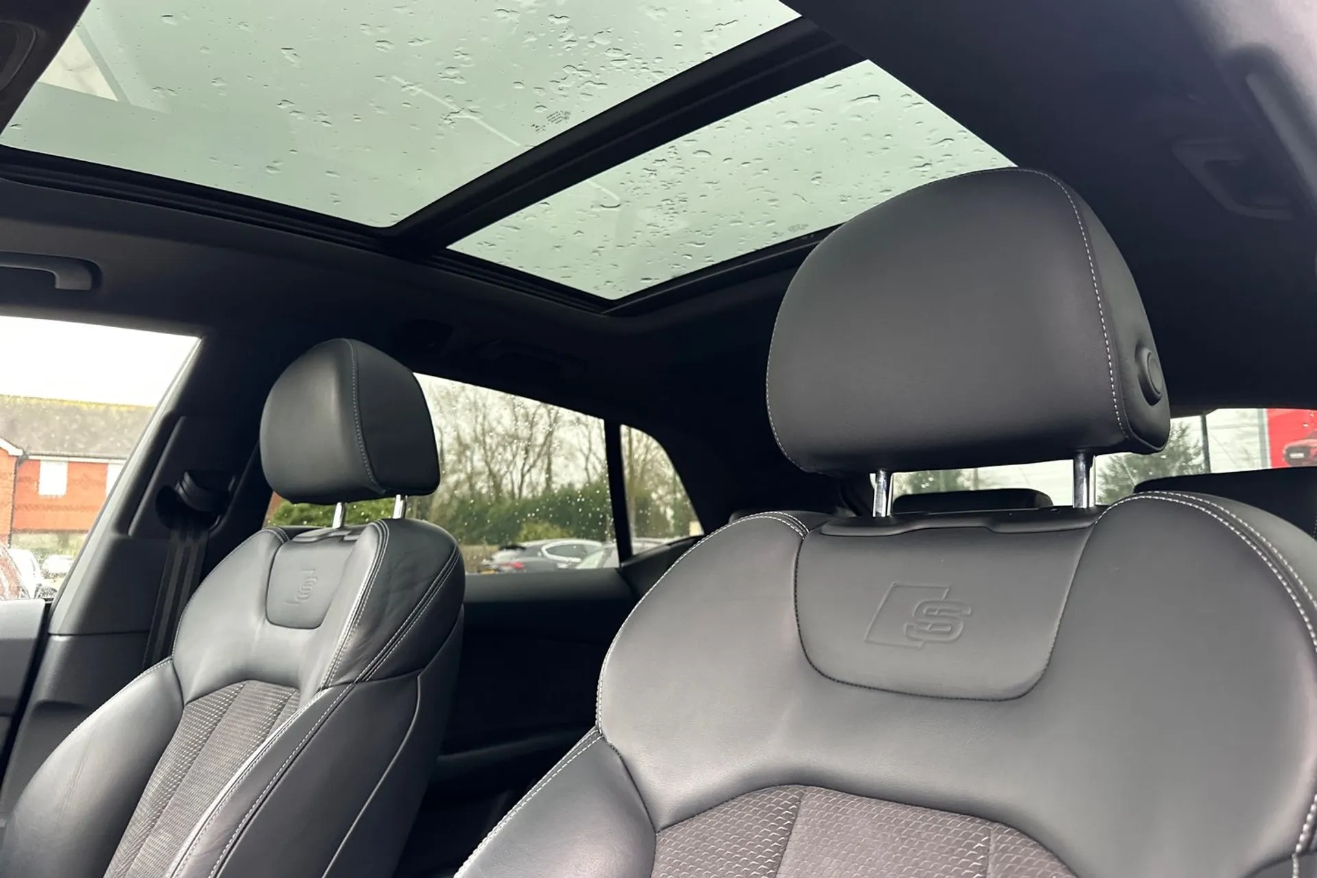 Audi Q8 thumbnail image number 4