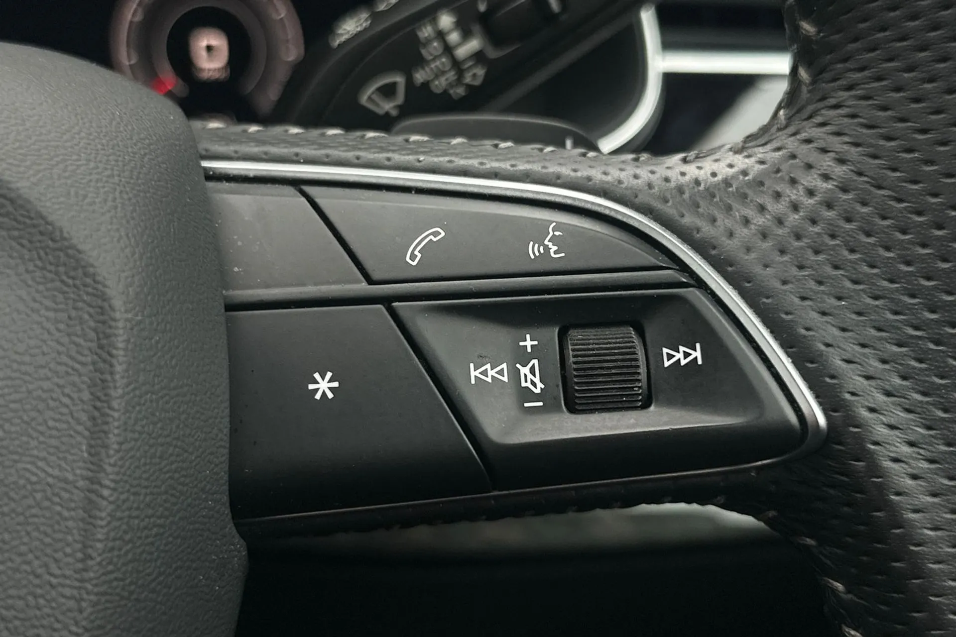Audi Q8 thumbnail image number 41