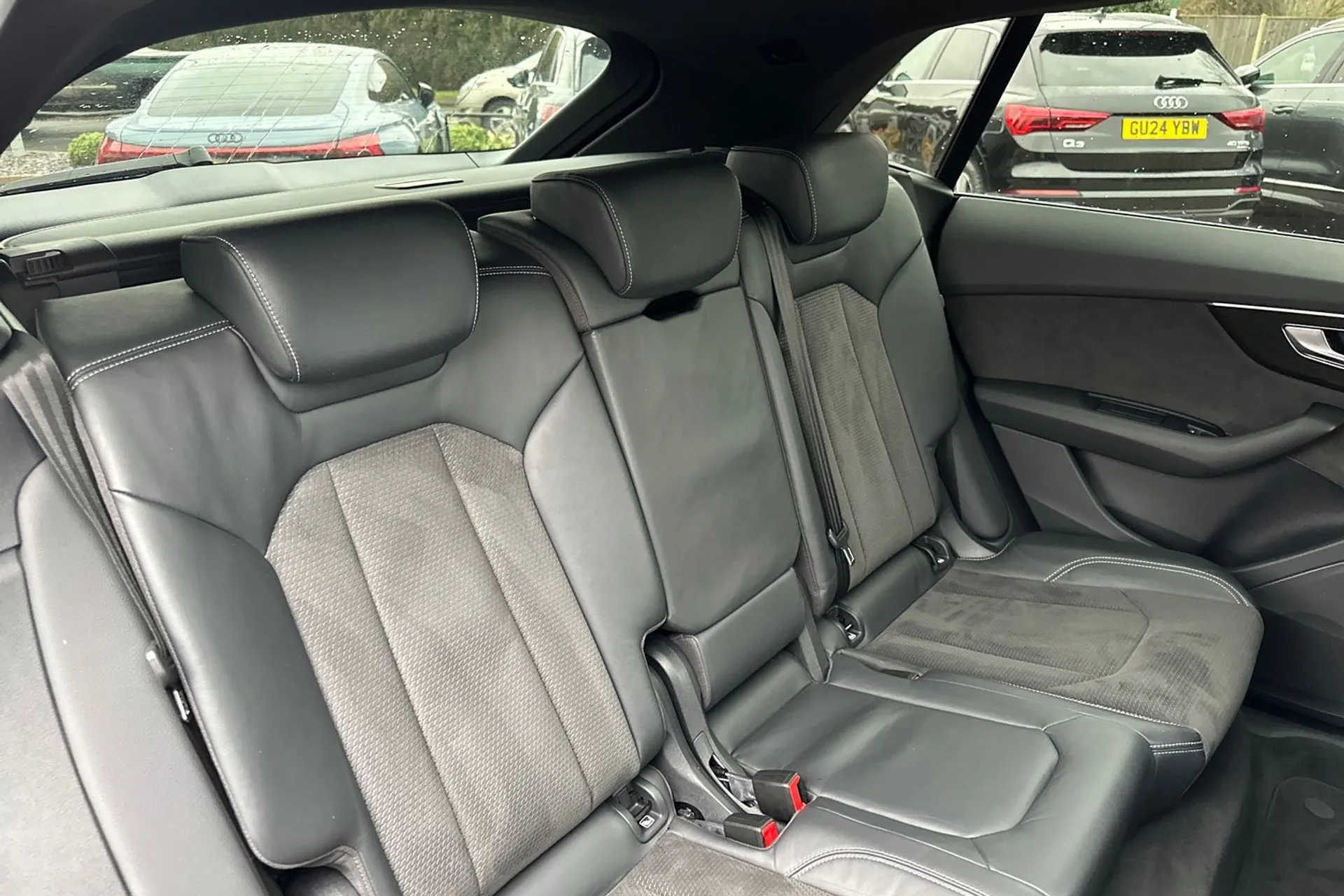 Audi Q8 thumbnail image number 28