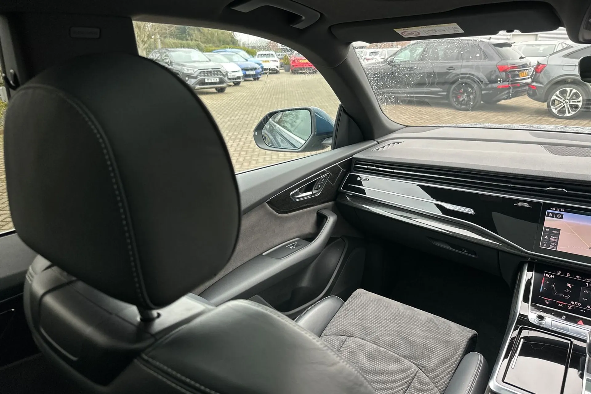 Audi Q8 thumbnail image number 36