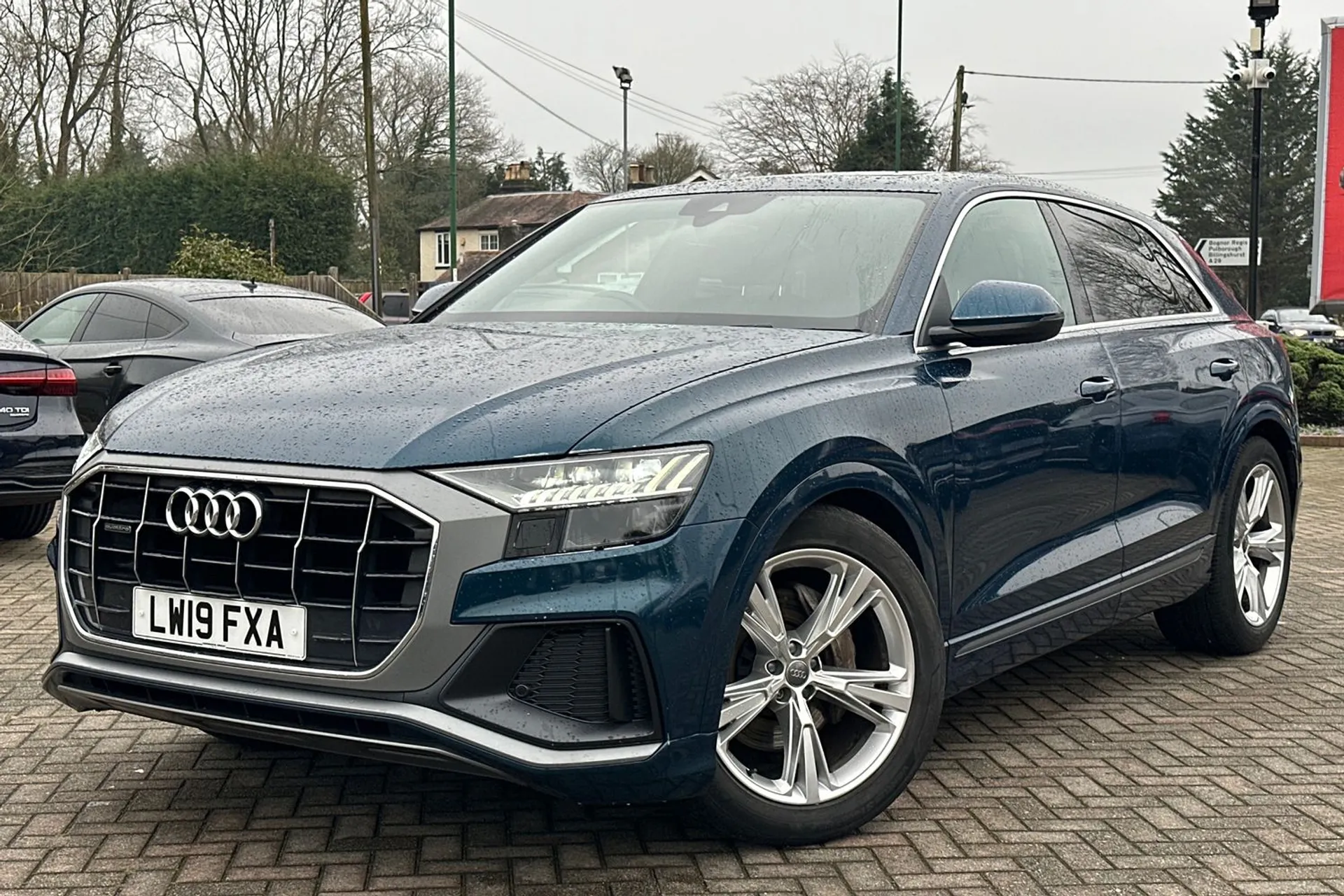 Audi Q8 thumbnail image number 19