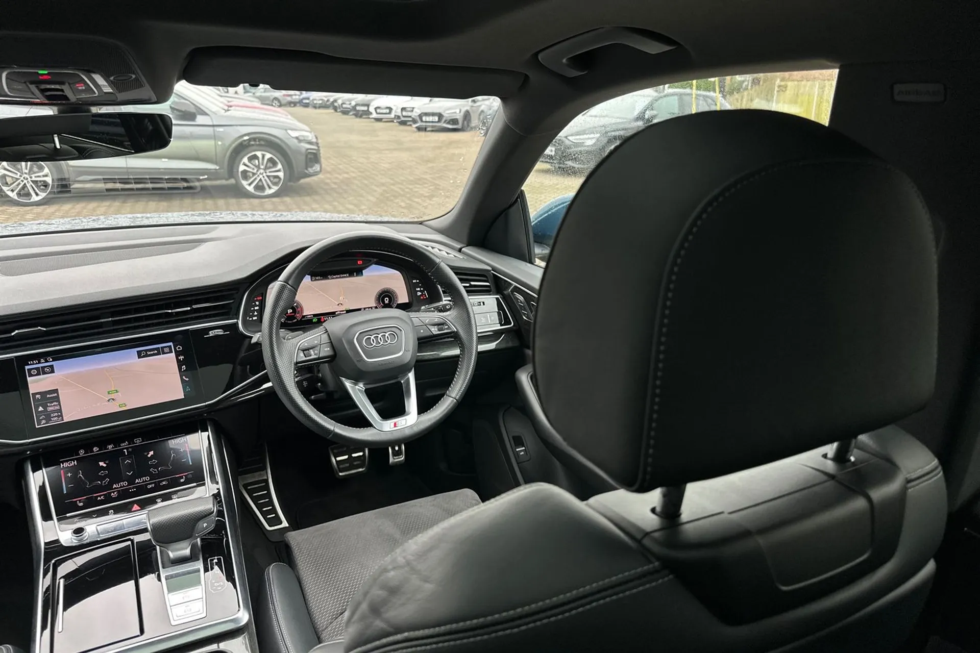 Audi Q8 thumbnail image number 37