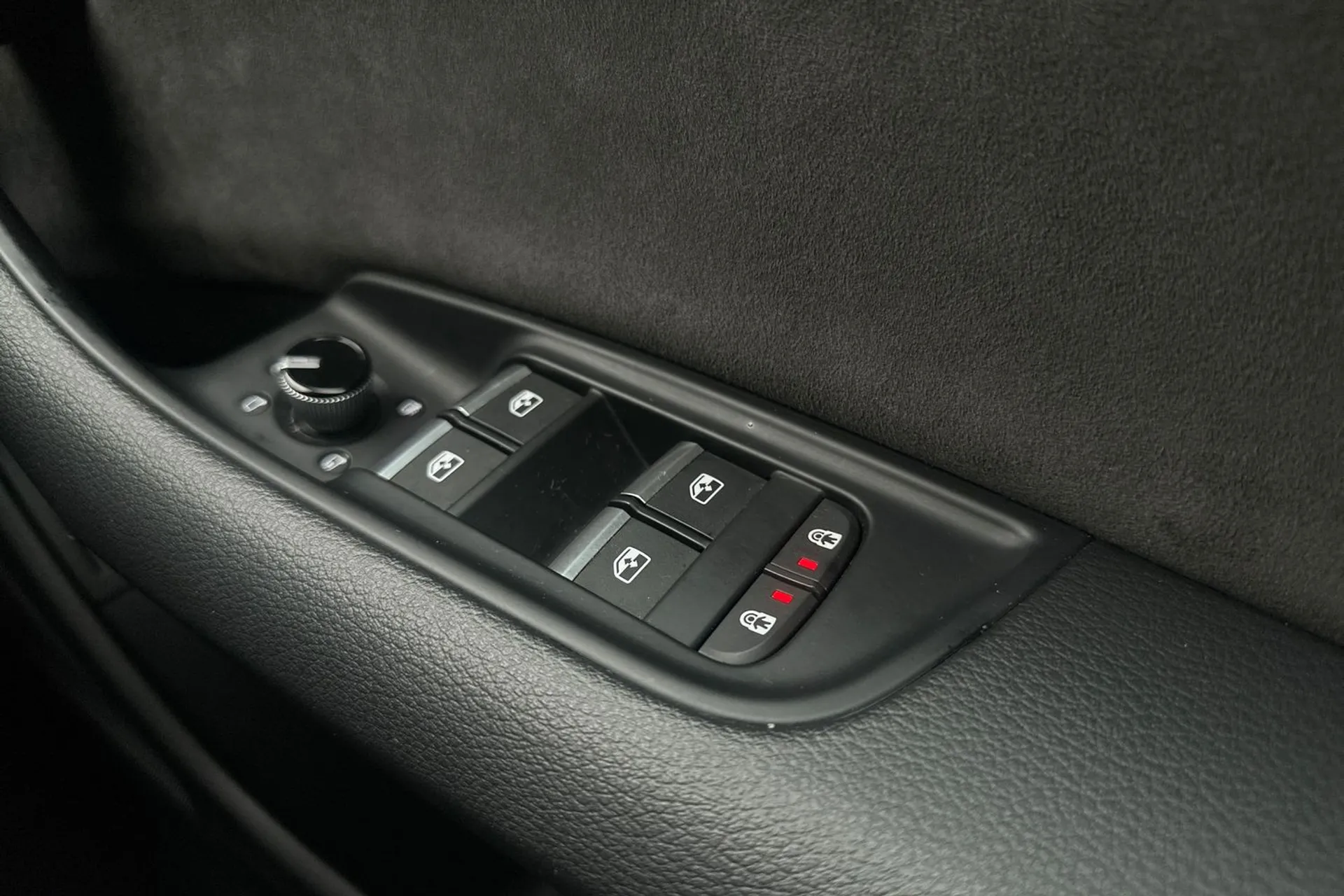 Audi Q8 thumbnail image number 42