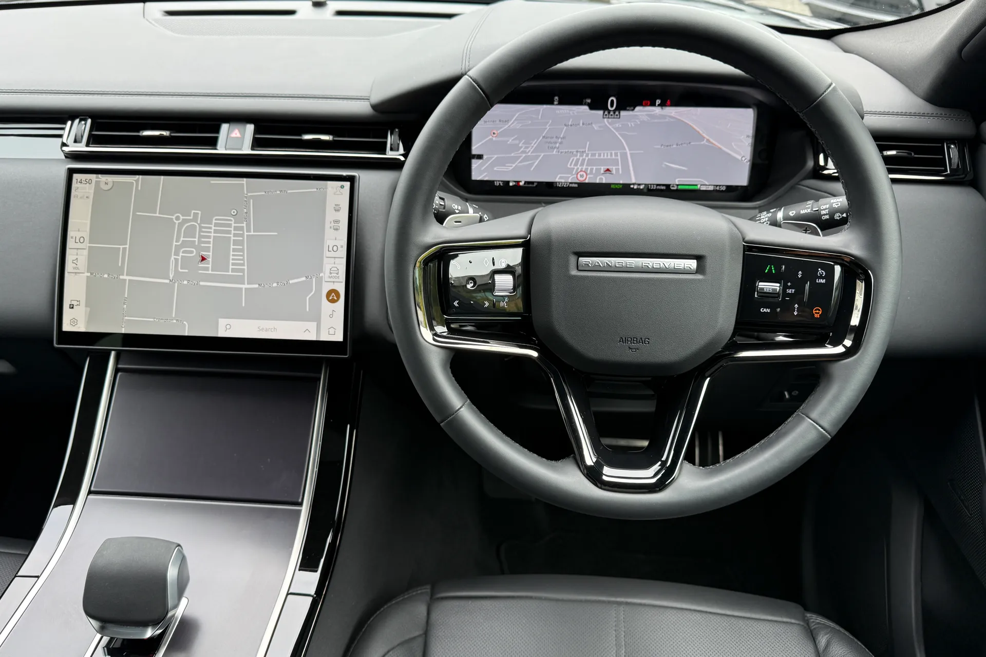 LAND ROVER RANGE ROVER VELAR thumbnail image number 25