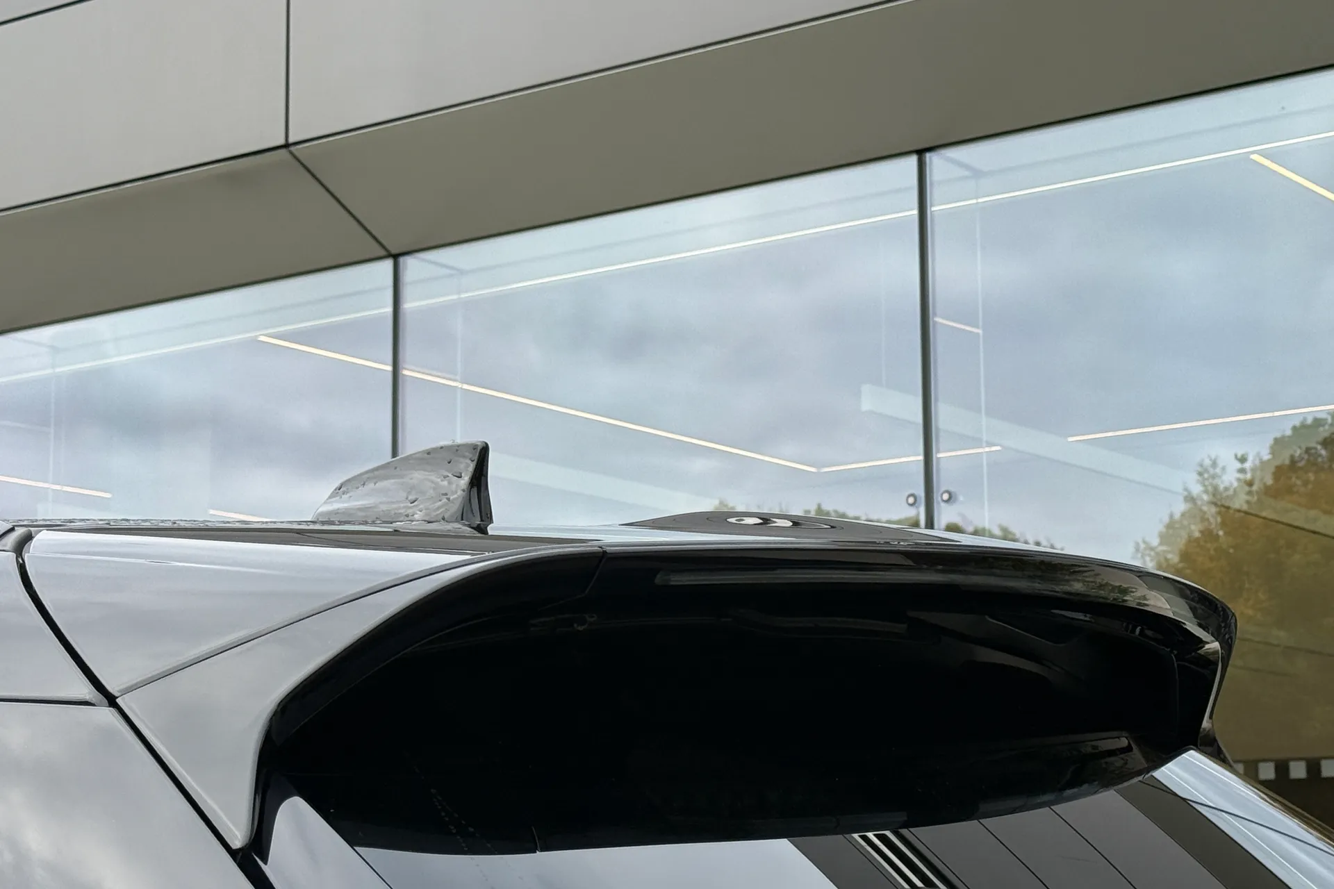 LAND ROVER RANGE ROVER VELAR thumbnail image number 35