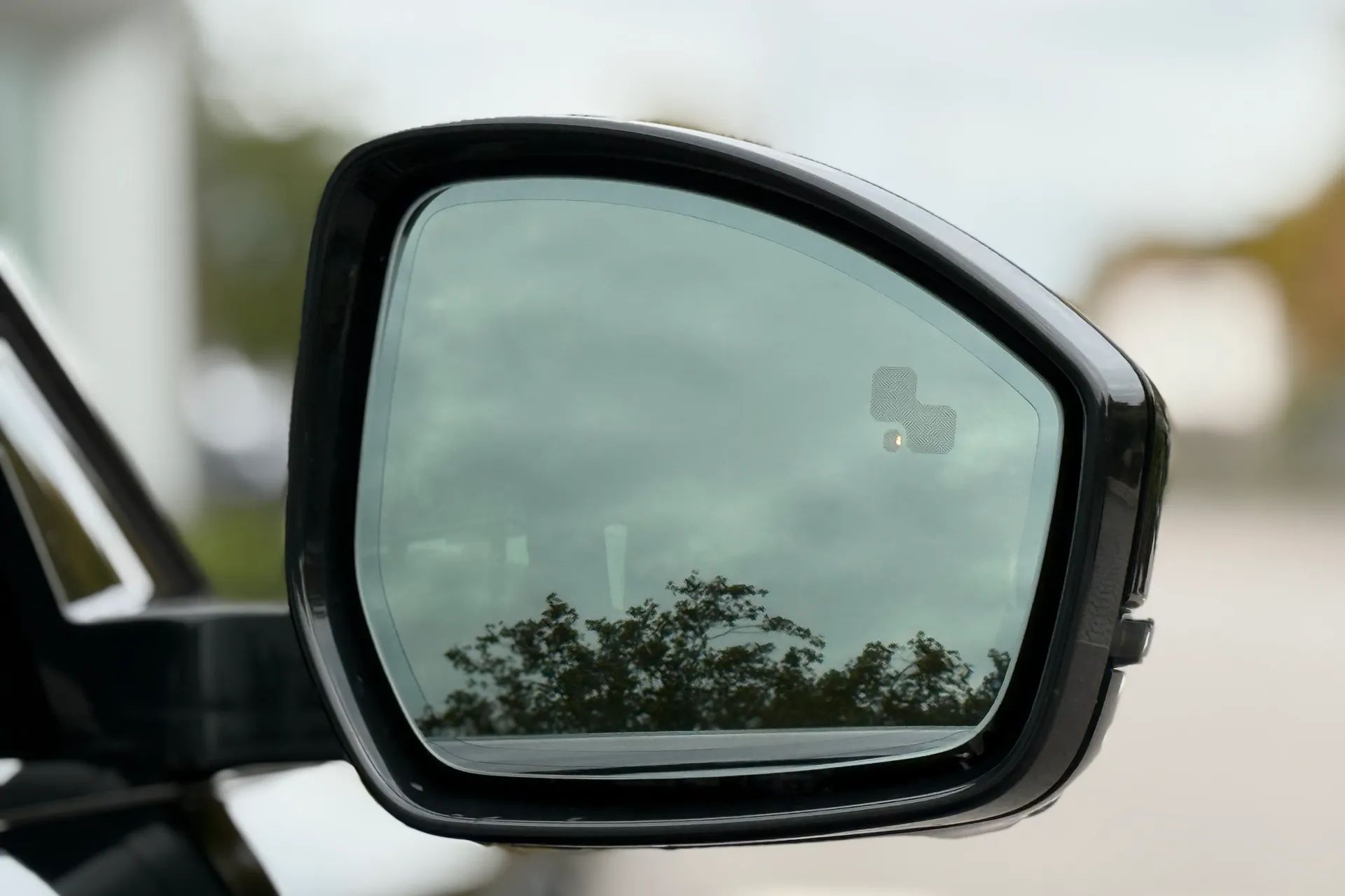 LAND ROVER RANGE ROVER VELAR thumbnail image number 13