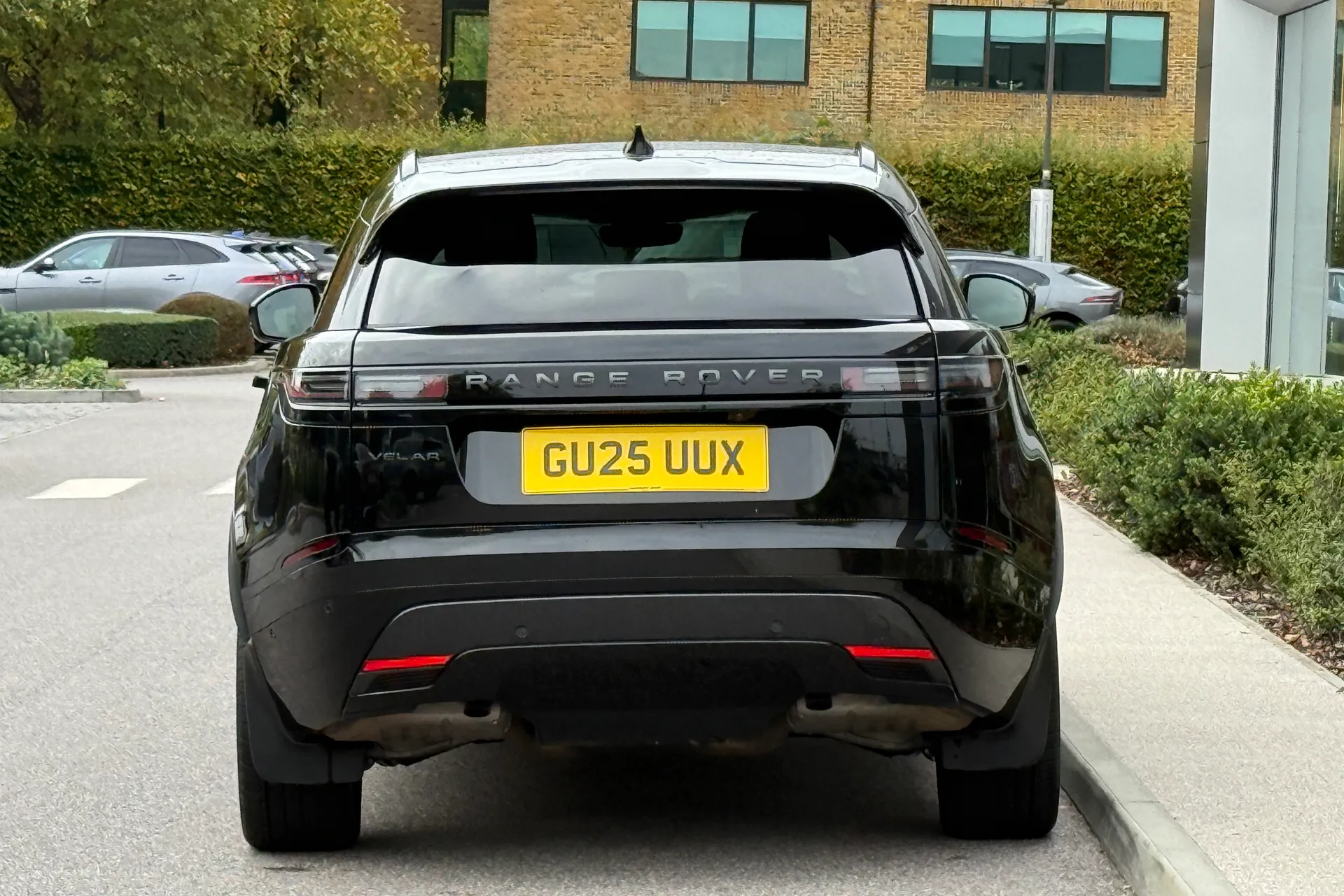 LAND ROVER RANGE ROVER VELAR thumbnail image number 16