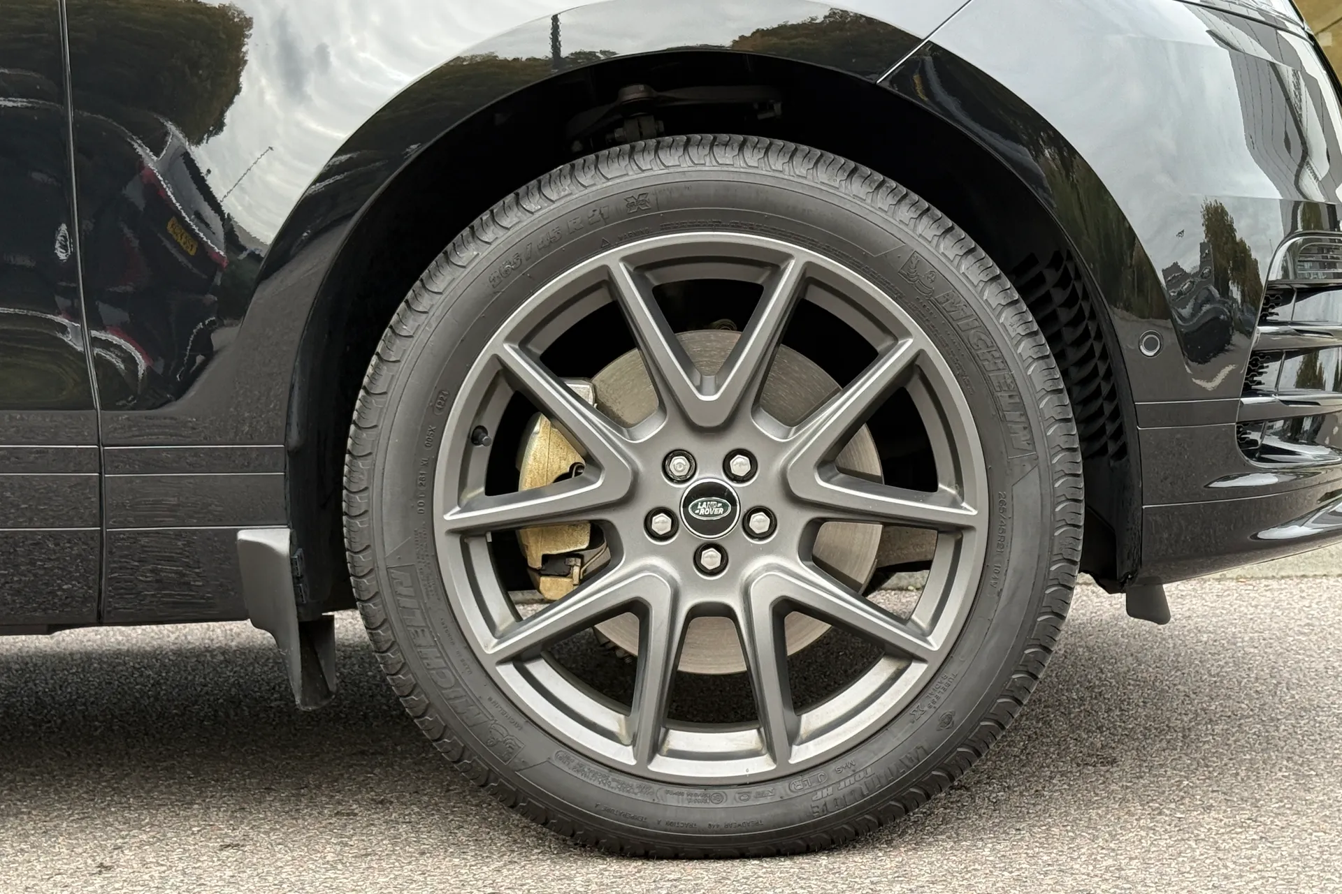 LAND ROVER RANGE ROVER VELAR thumbnail image number 22