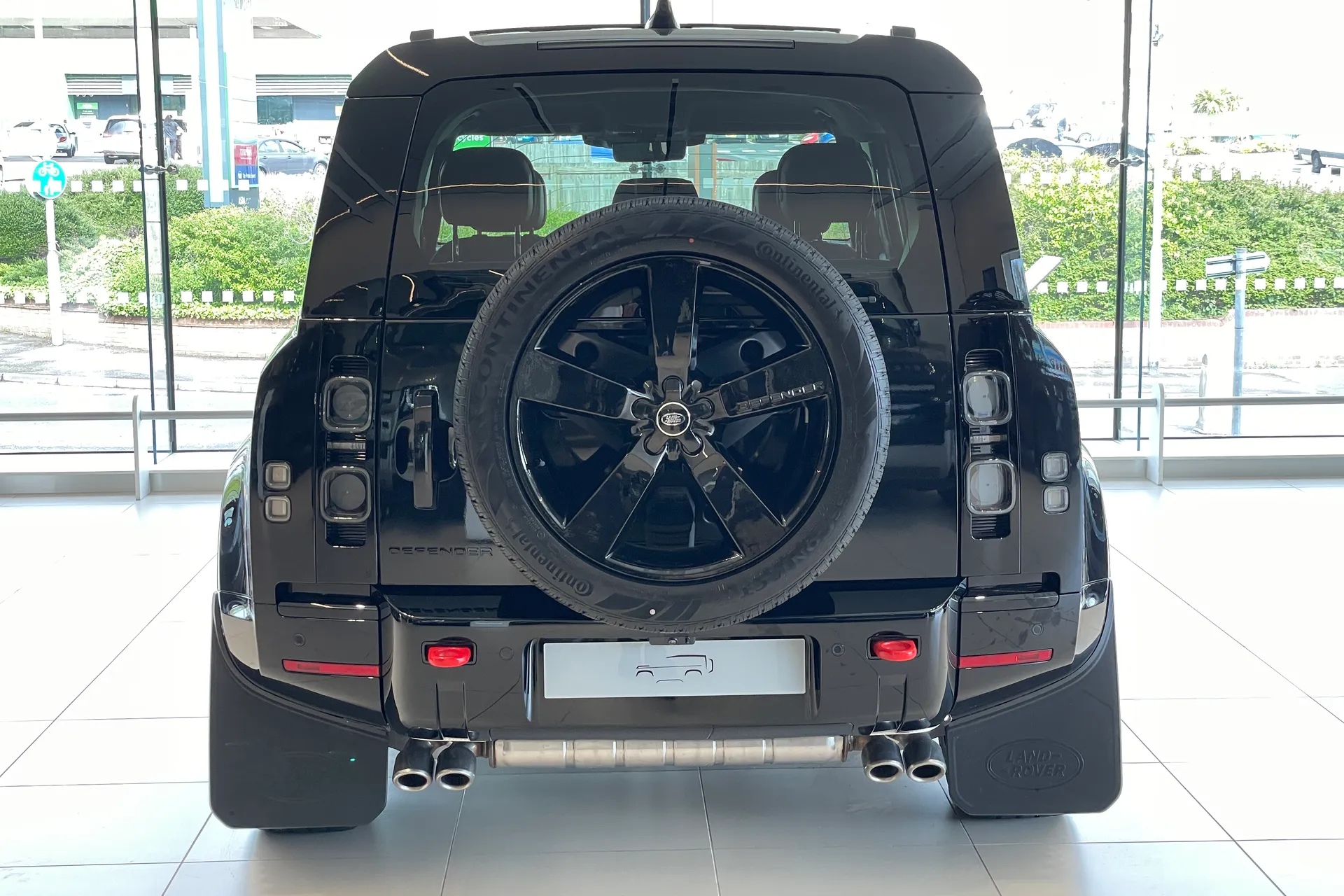 LAND ROVER Defender 110 thumbnail image number 7