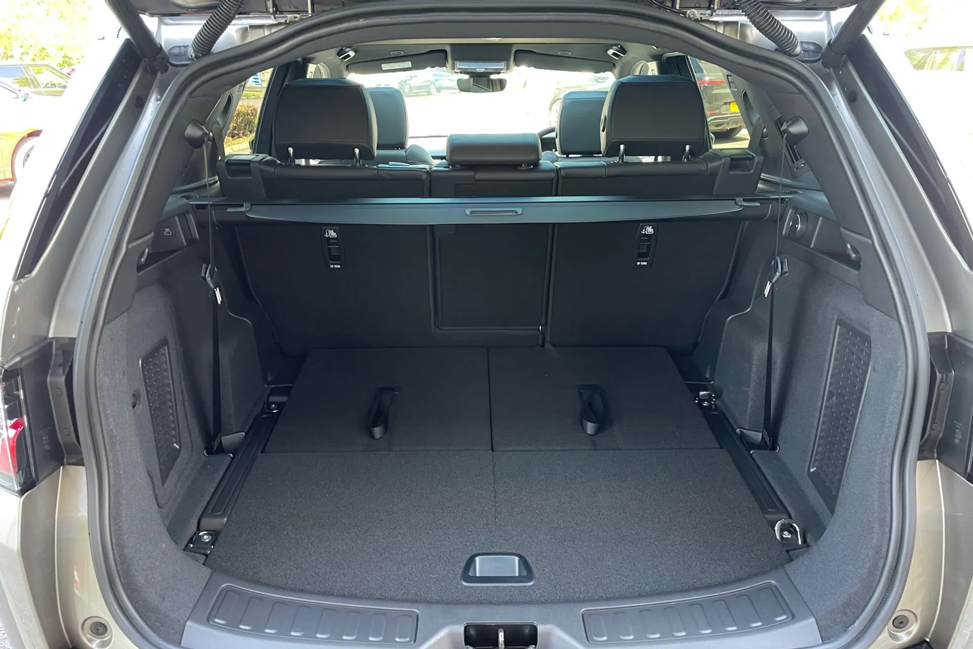 LAND ROVER DISCOVERY SPORT thumbnail image number 50
