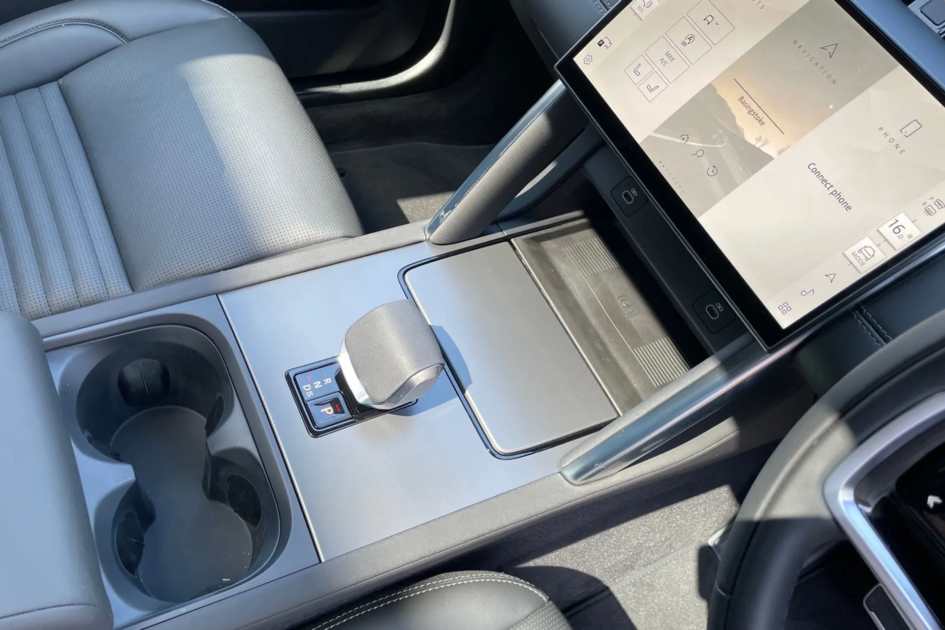 LAND ROVER DISCOVERY SPORT thumbnail image number 19