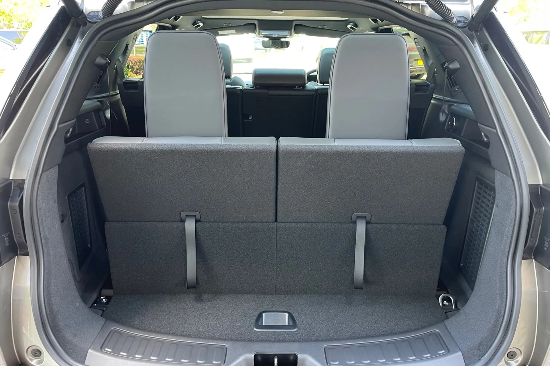 LAND ROVER DISCOVERY SPORT thumbnail image number 35