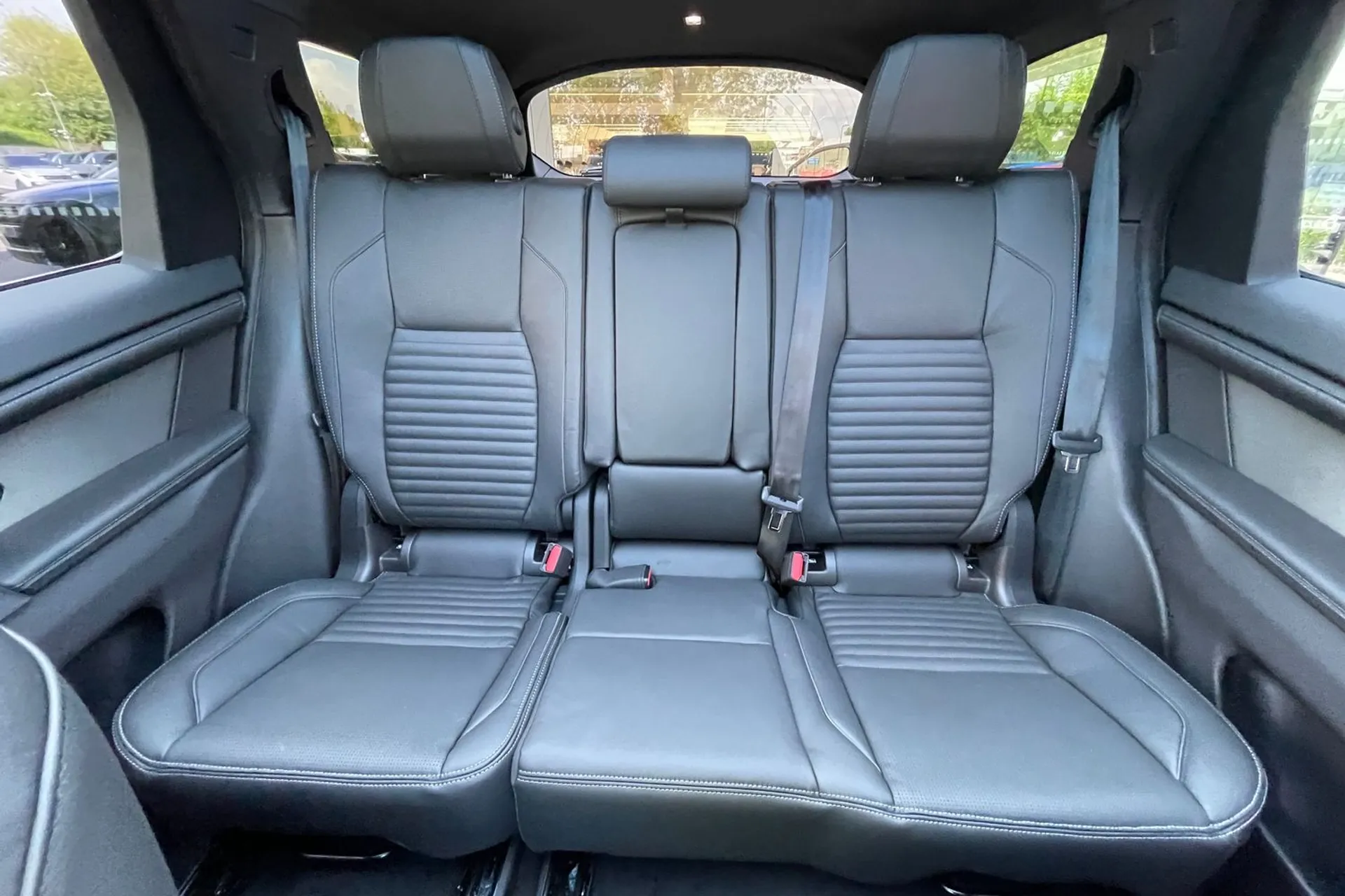 LAND ROVER DISCOVERY SPORT thumbnail image number 11