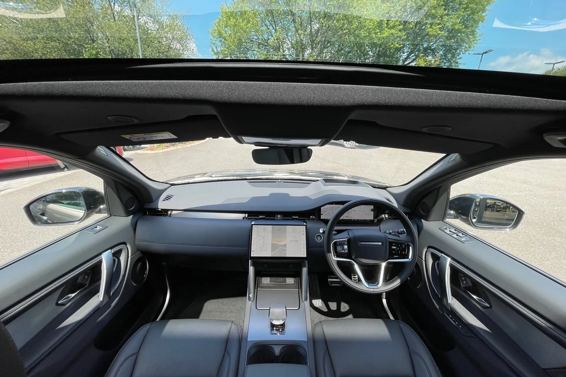 LAND ROVER DISCOVERY SPORT thumbnail image number 3