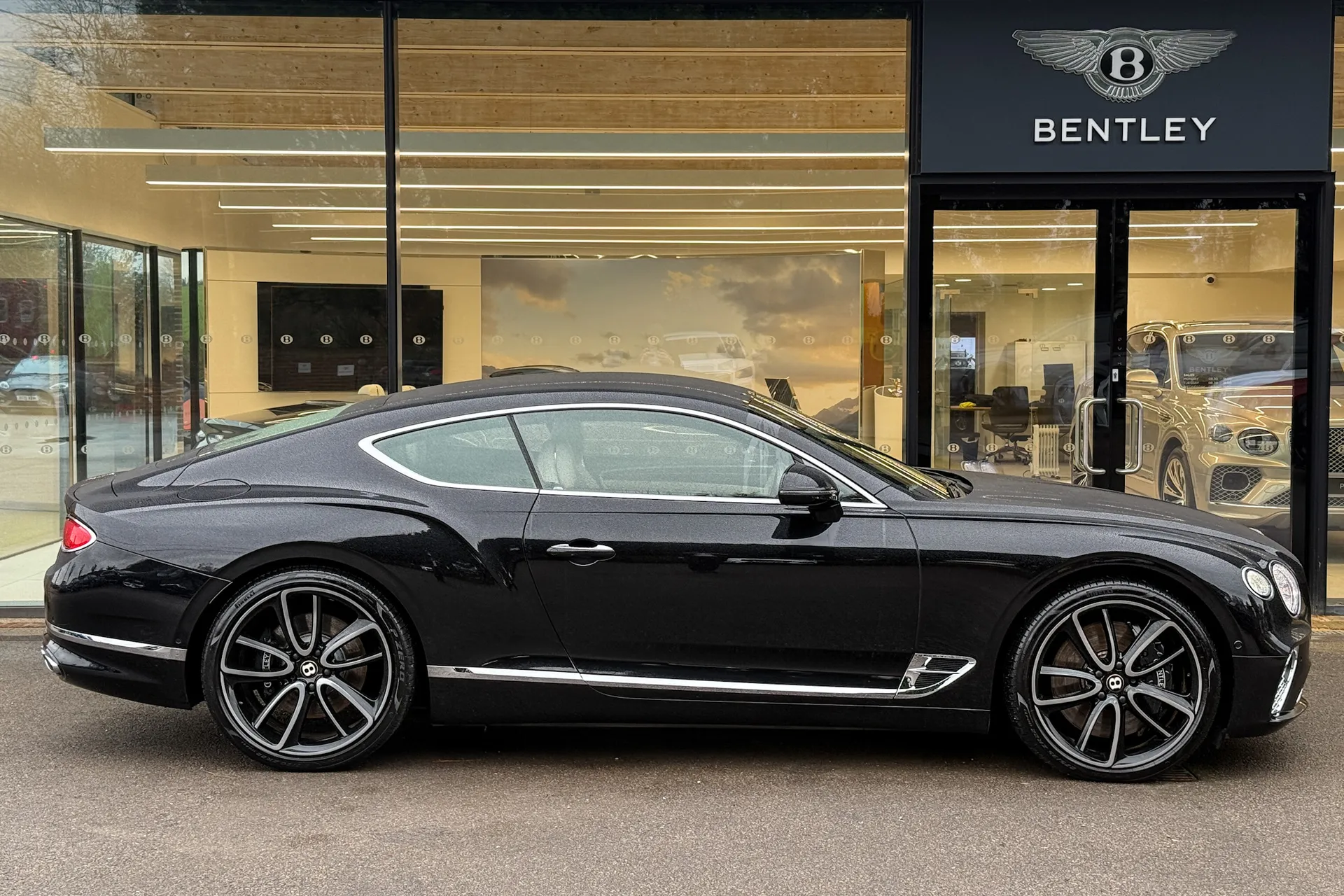 Bentley CONTINENTAL GT thumbnail image number 2
