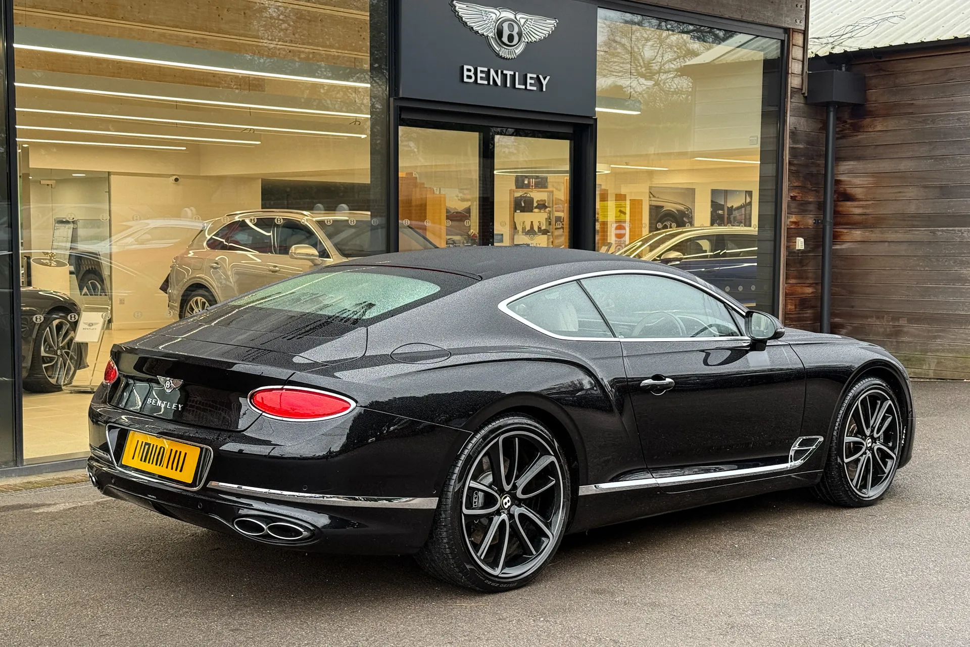Bentley CONTINENTAL GT thumbnail image number 11