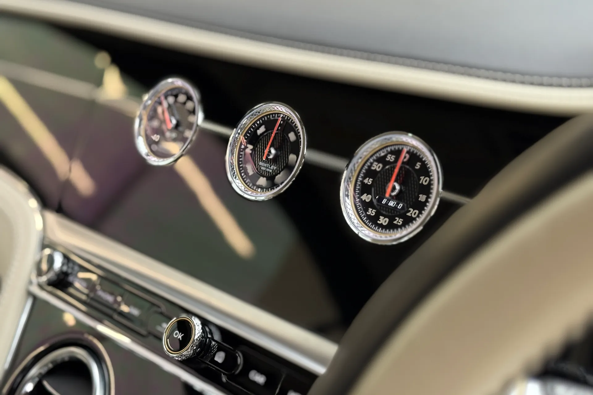 Bentley CONTINENTAL GT thumbnail image number 4