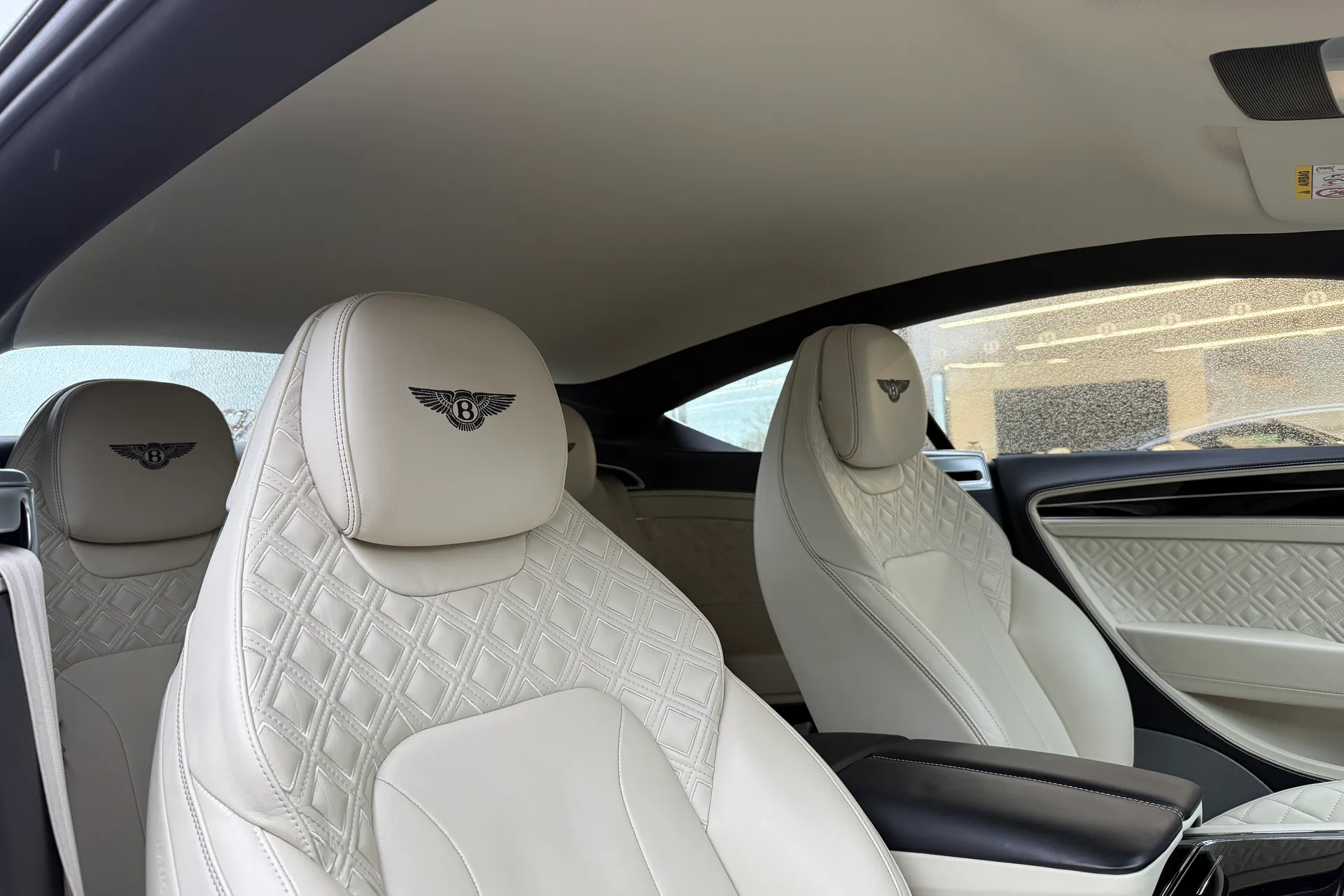 Bentley CONTINENTAL GT thumbnail image number 33