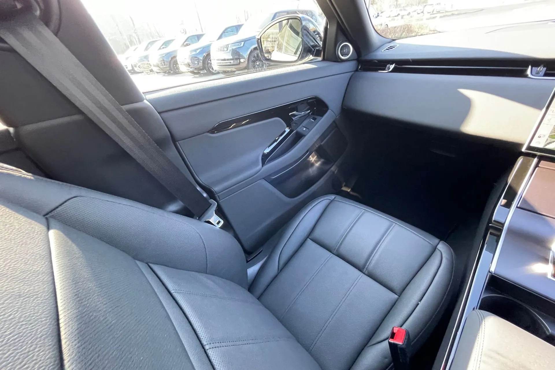 LAND ROVER RANGE ROVER EVOQUE thumbnail image number 13