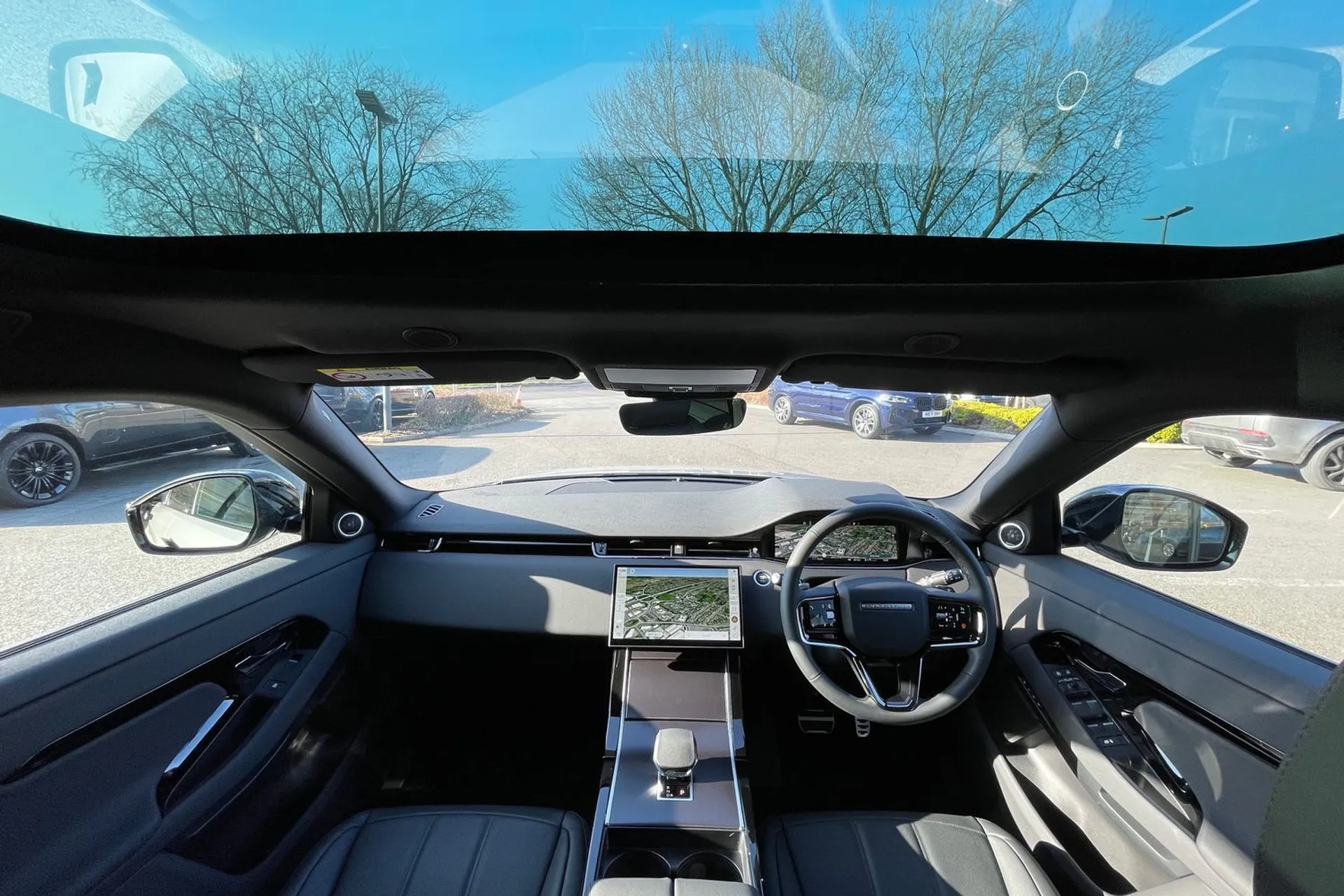 LAND ROVER RANGE ROVER EVOQUE thumbnail image number 3