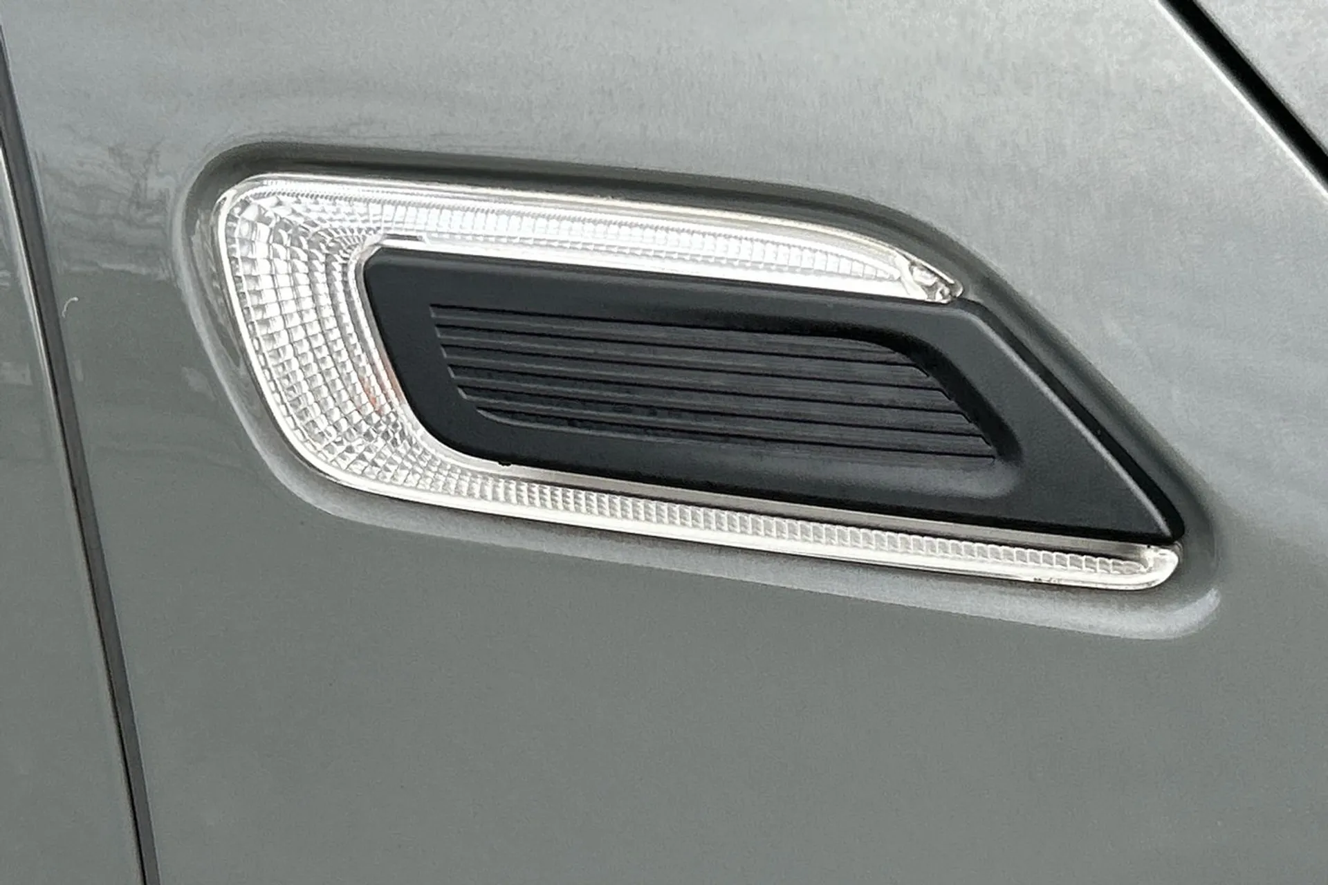 MINI CLUBMAN thumbnail image number 30