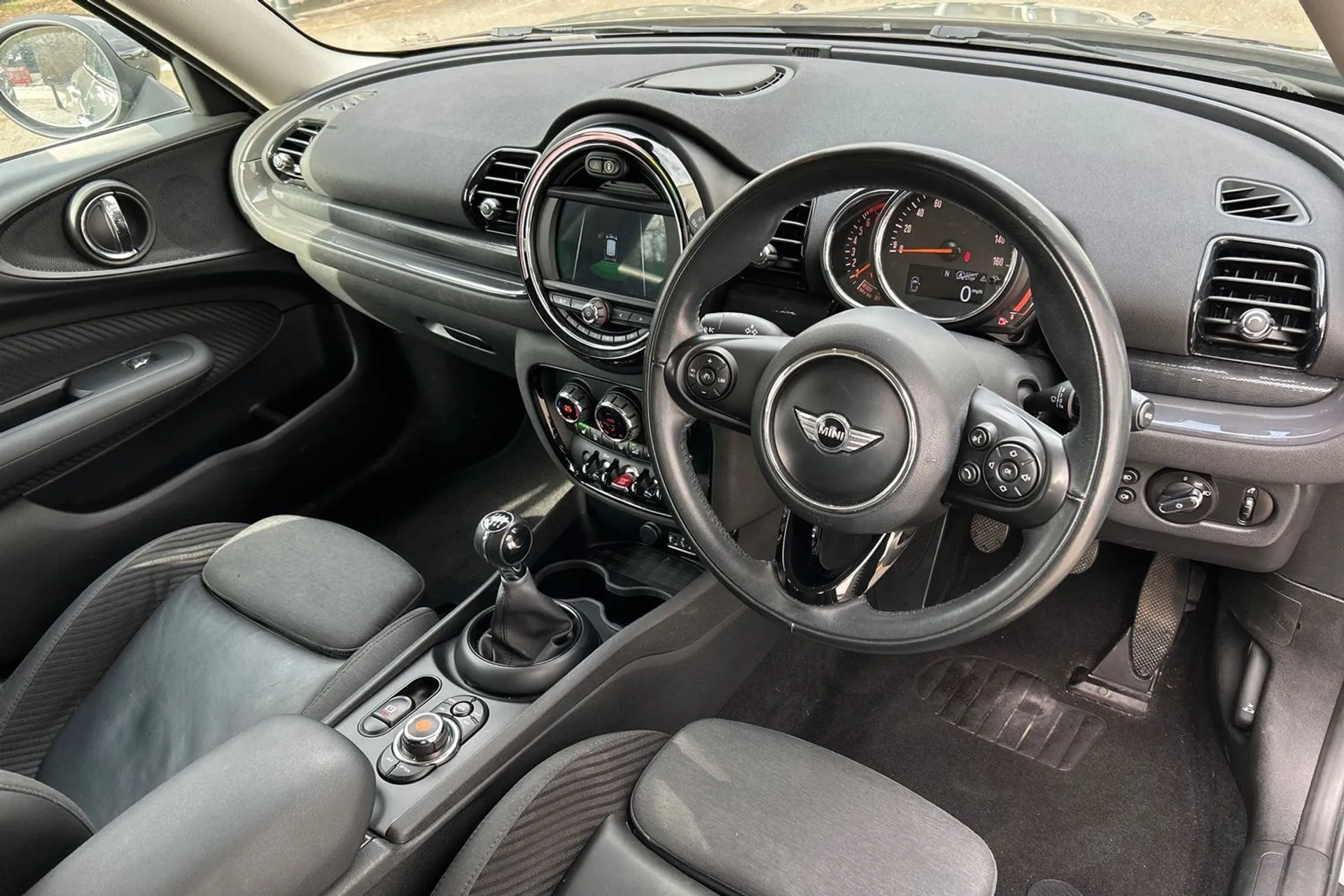 MINI CLUBMAN thumbnail image number 12