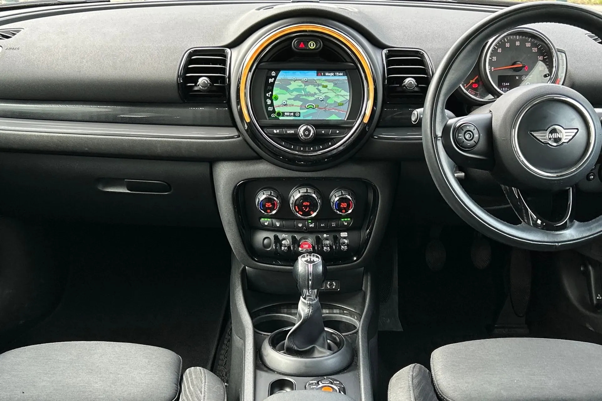 MINI CLUBMAN thumbnail image number 40