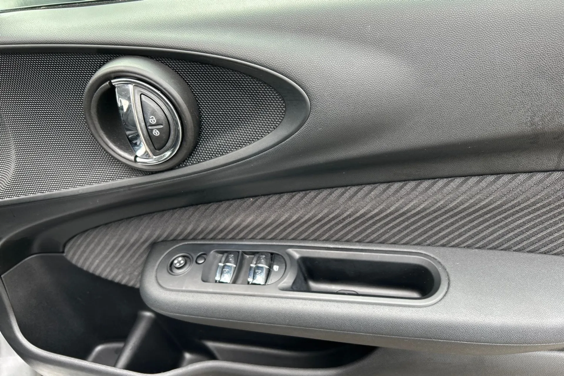 MINI CLUBMAN thumbnail image number 47