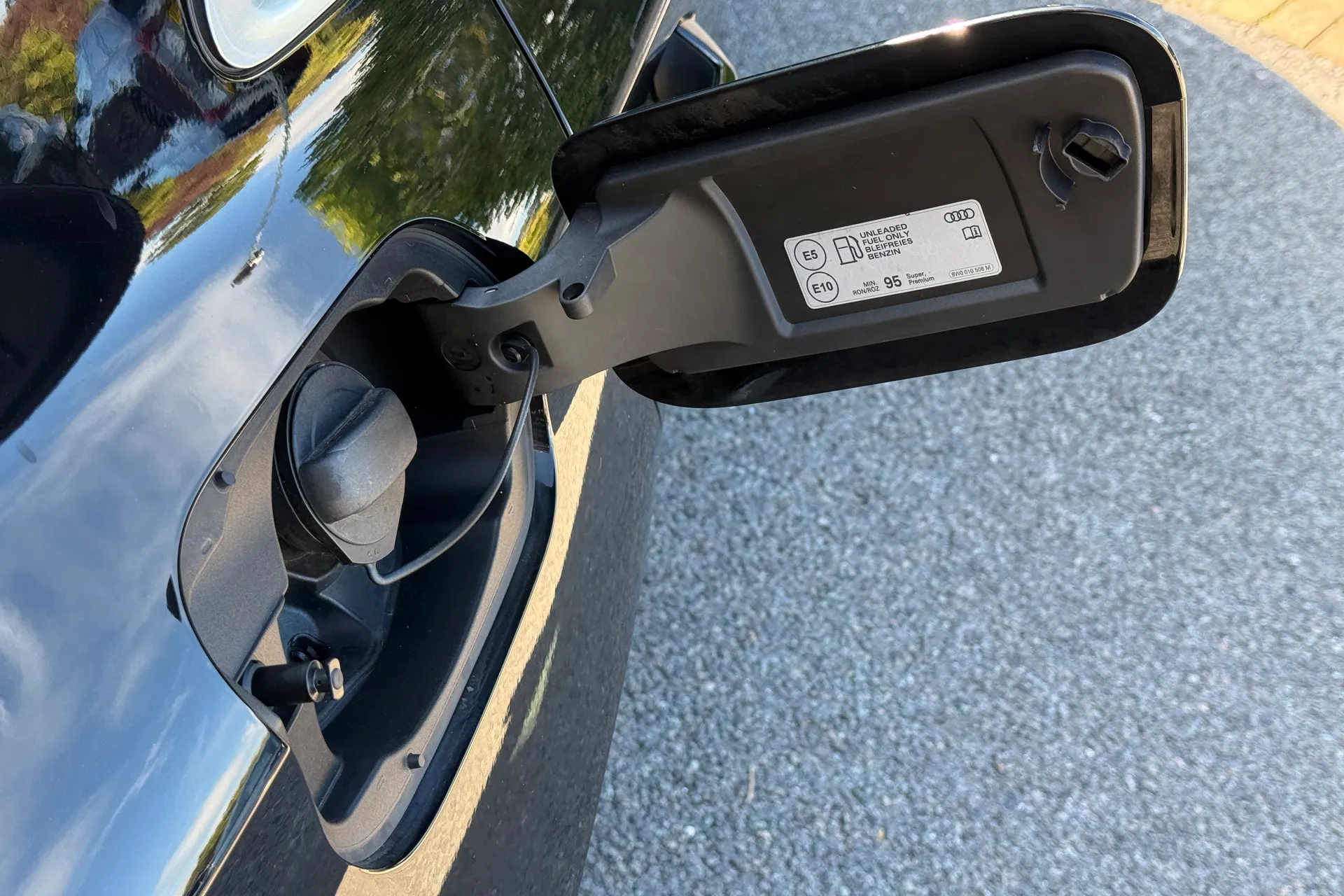 Audi A3 thumbnail image number 25