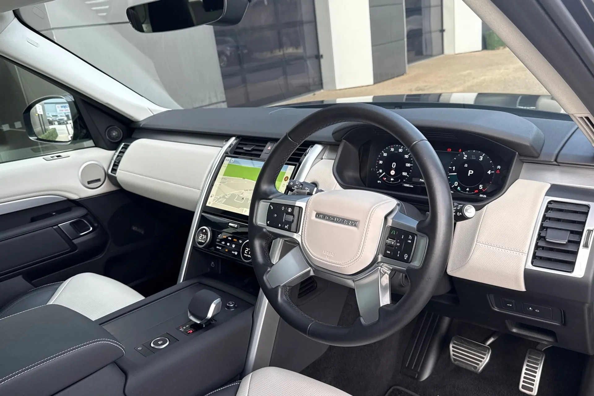 LAND ROVER DISCOVERY thumbnail image number 16