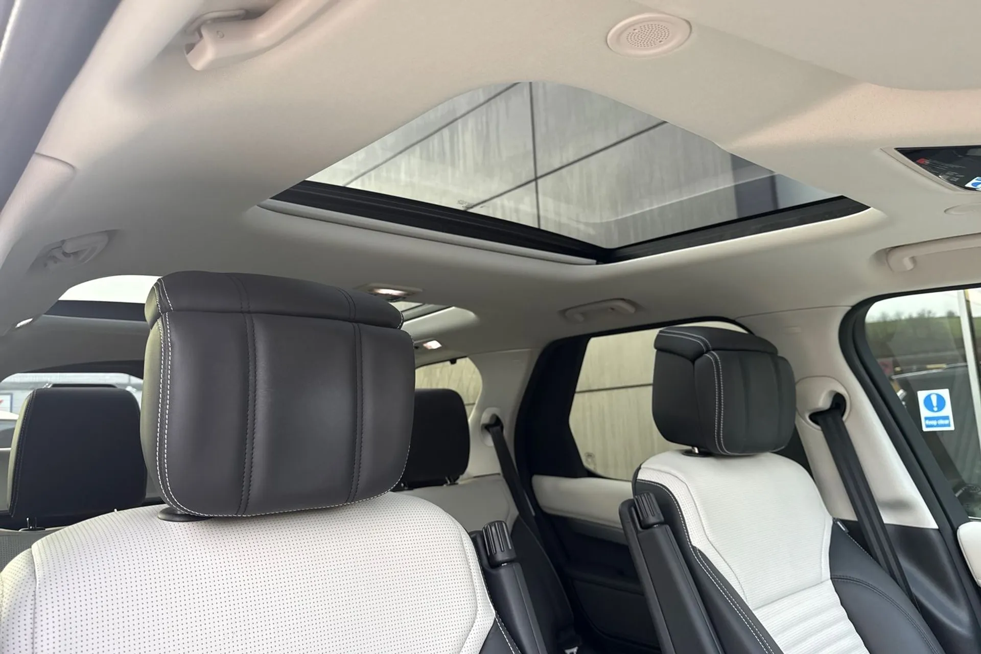 LAND ROVER DISCOVERY thumbnail image number 9