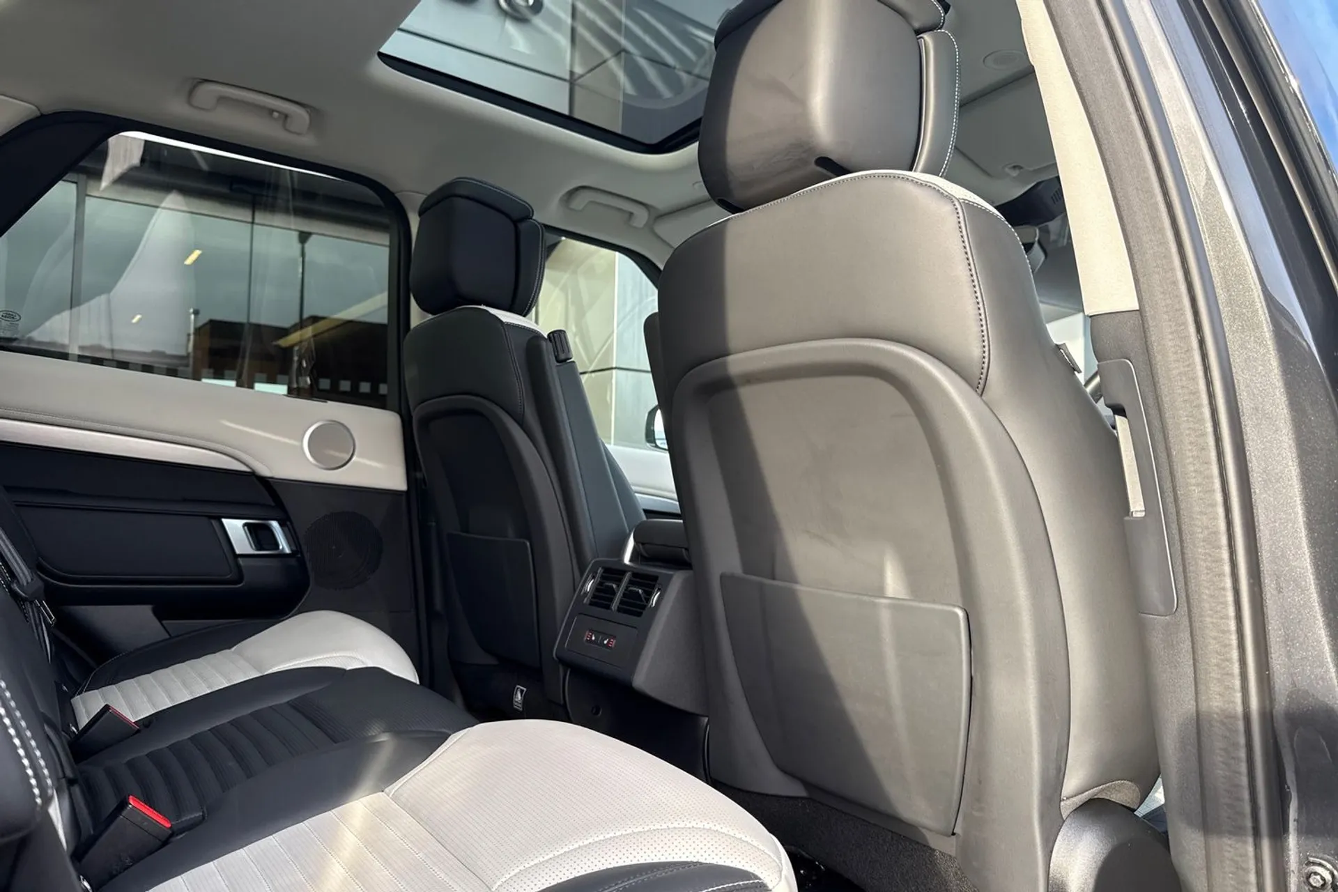 LAND ROVER DISCOVERY thumbnail image number 37