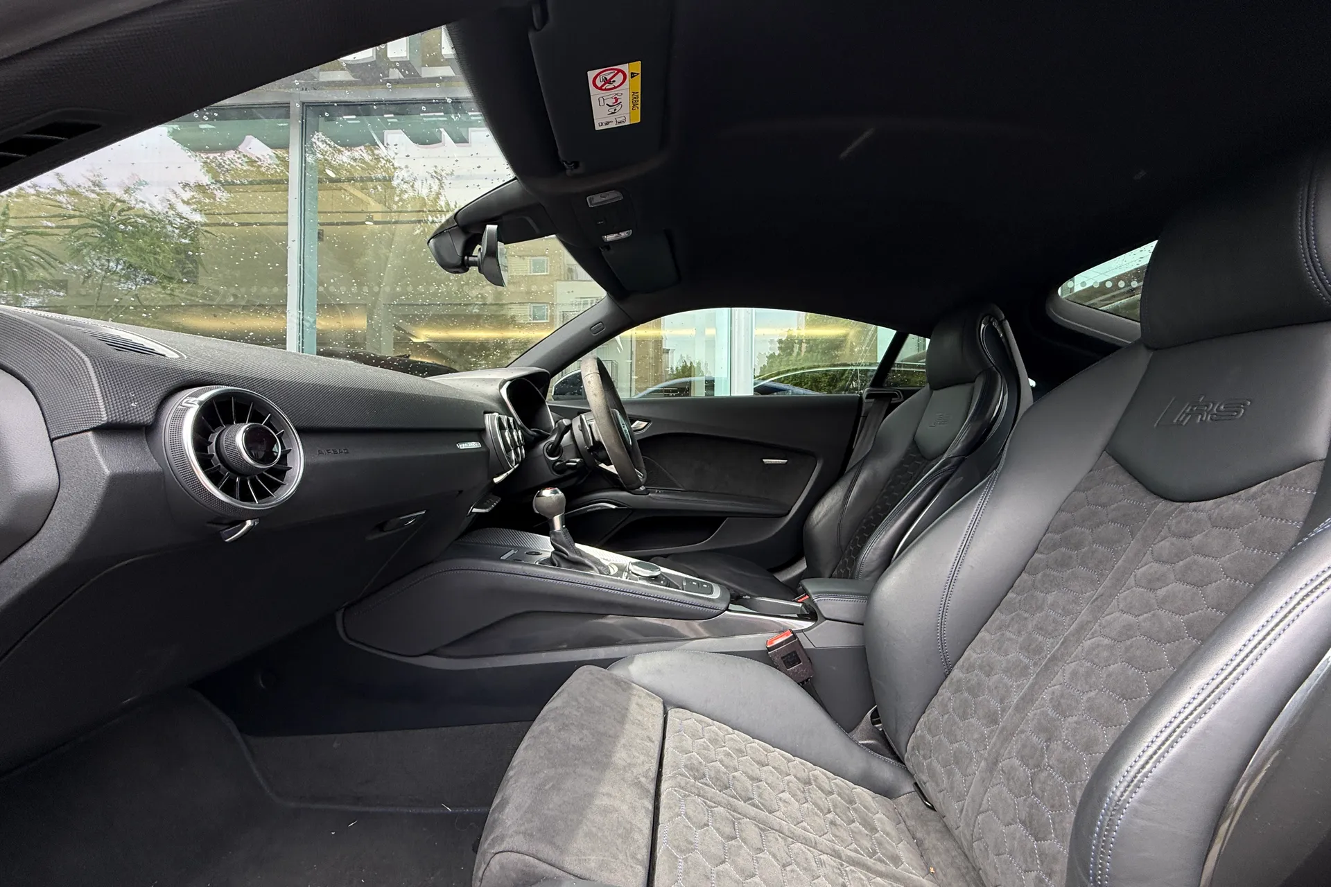 Audi TT thumbnail image number 22