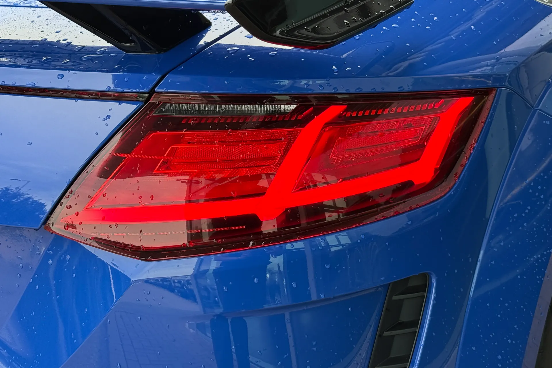 Audi TT thumbnail image number 15