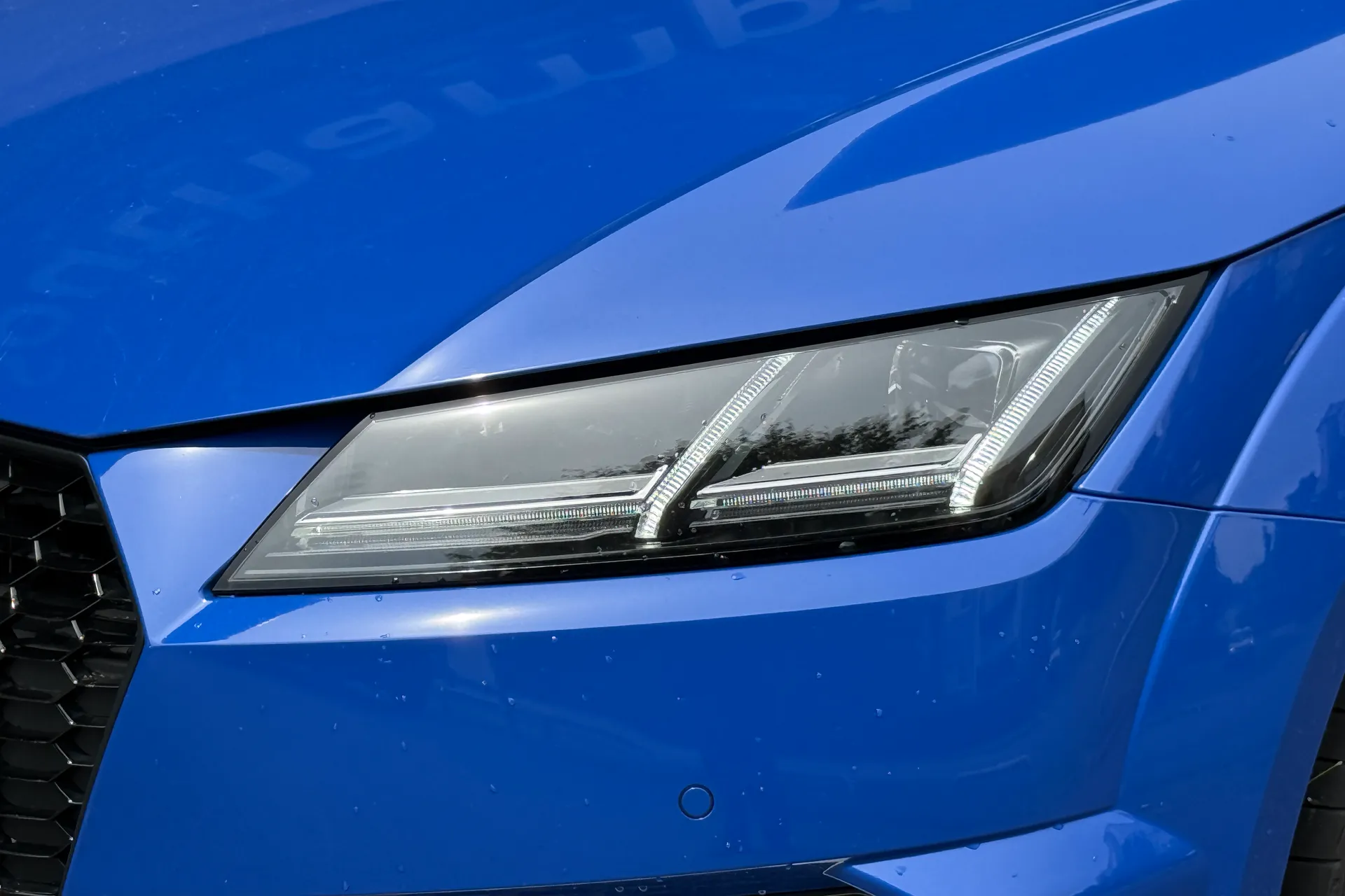 Audi TT thumbnail image number 28