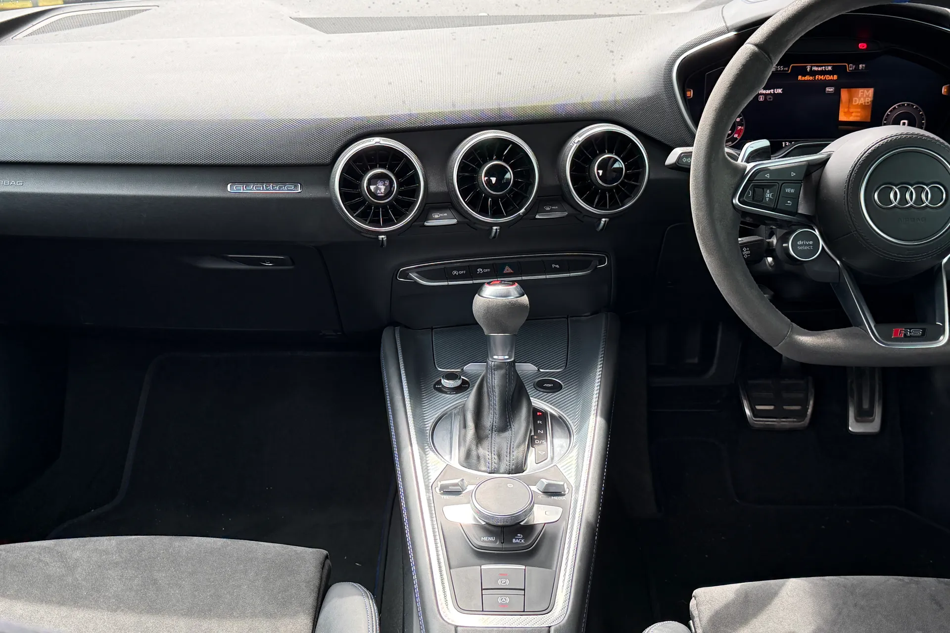Audi TT thumbnail image number 24