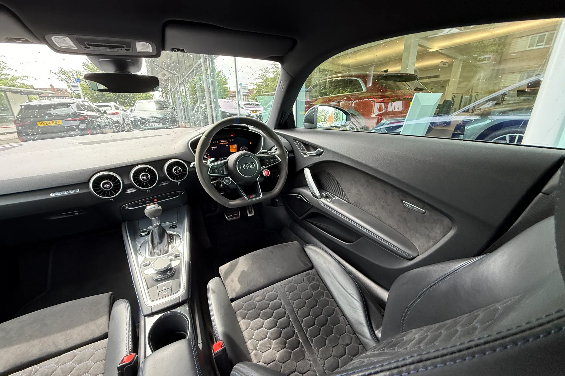 Audi TT thumbnail image number 26