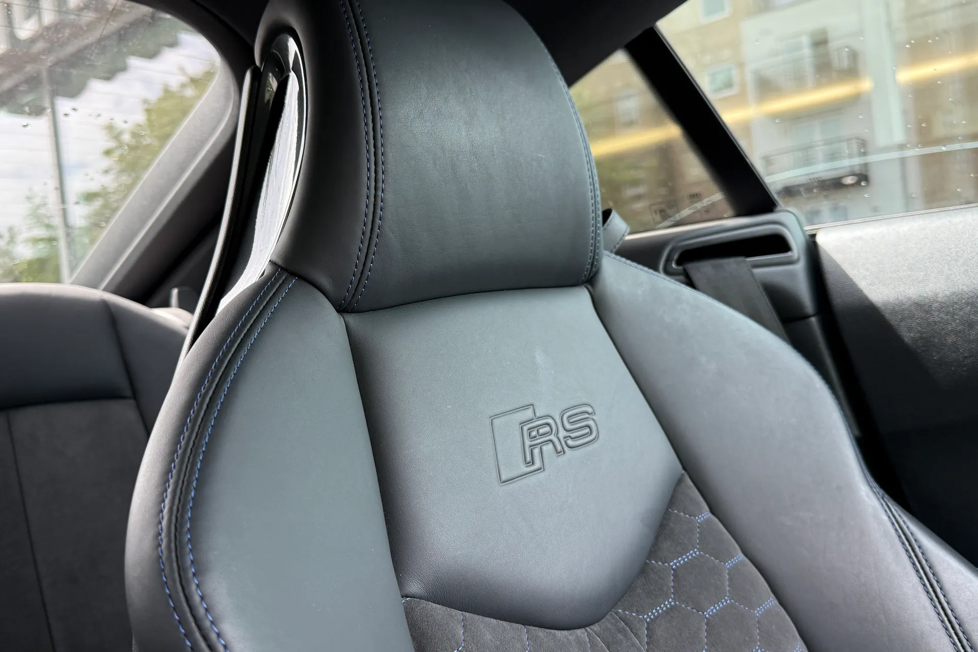 Audi TT thumbnail image number 58