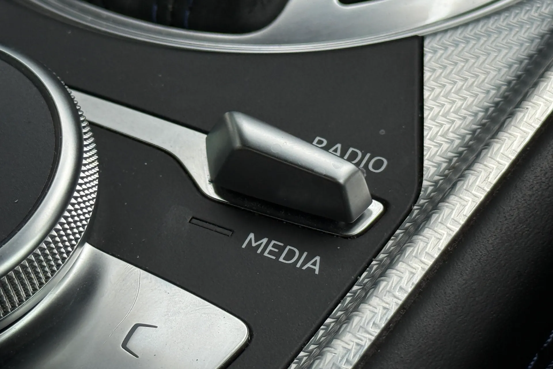 Audi TT thumbnail image number 49