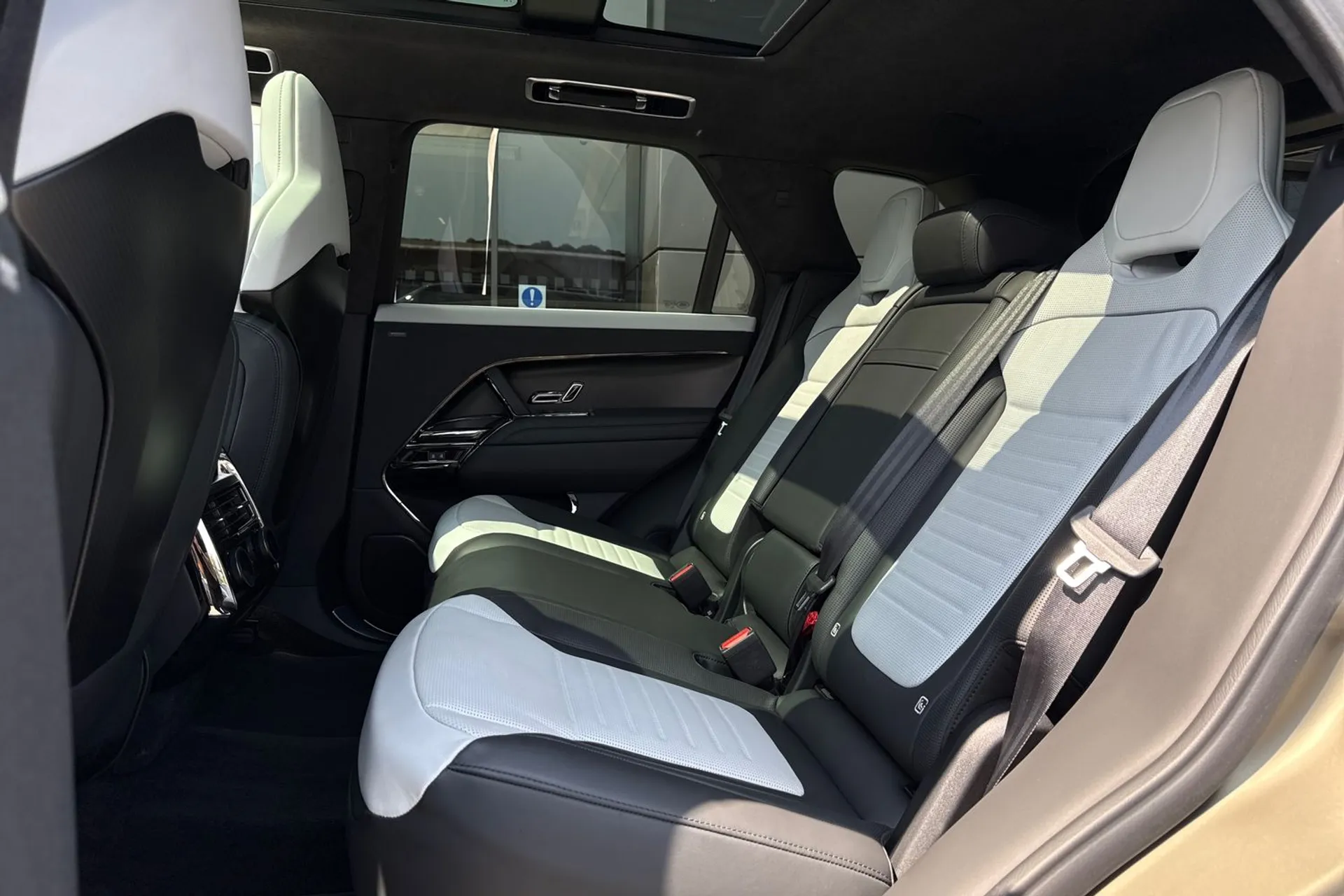 LAND ROVER RANGE ROVER SPORT thumbnail image number 64