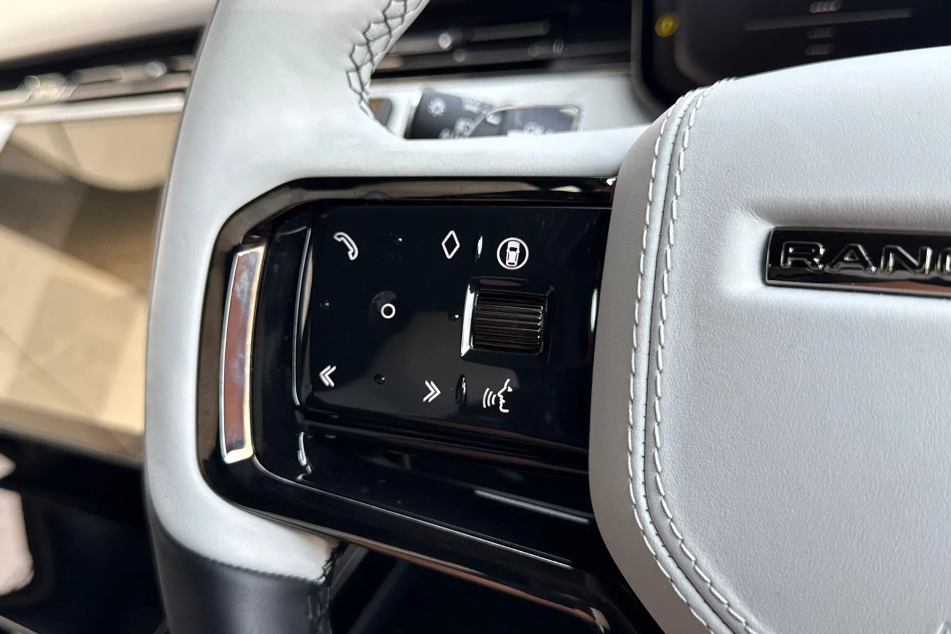 LAND ROVER RANGE ROVER SPORT thumbnail image number 70