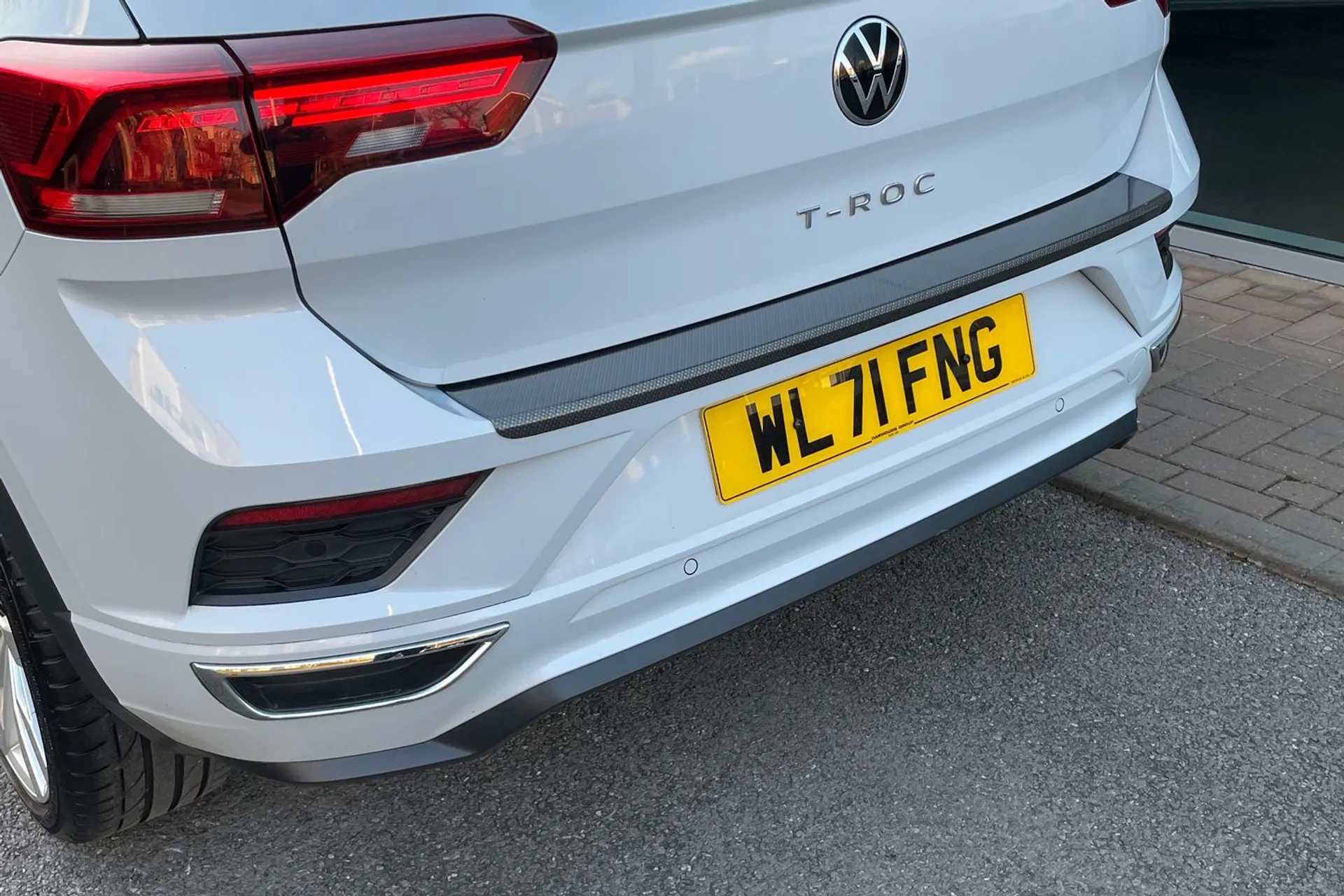 VOLKSWAGEN T-ROC thumbnail image number 14