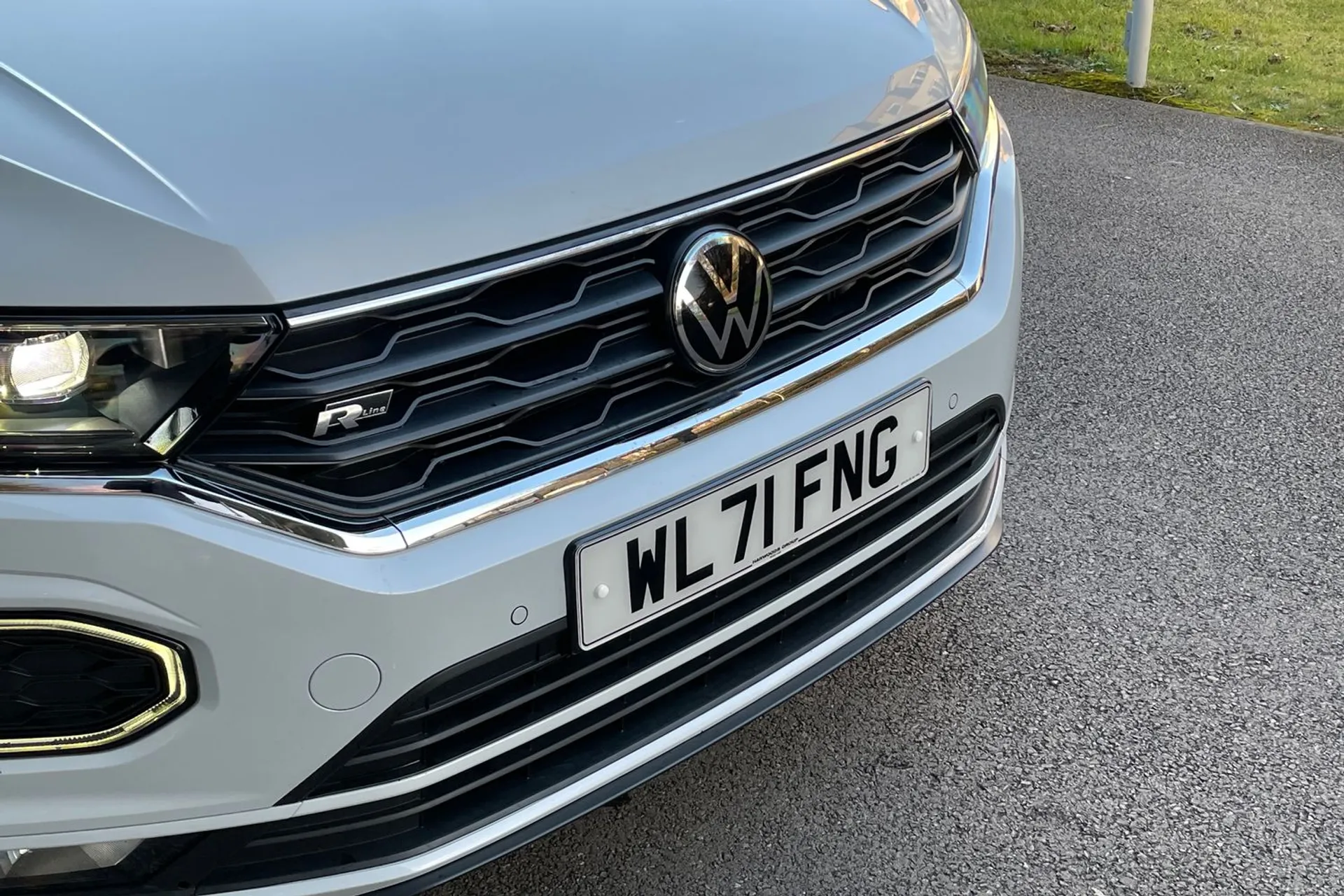 VOLKSWAGEN T-ROC thumbnail image number 54