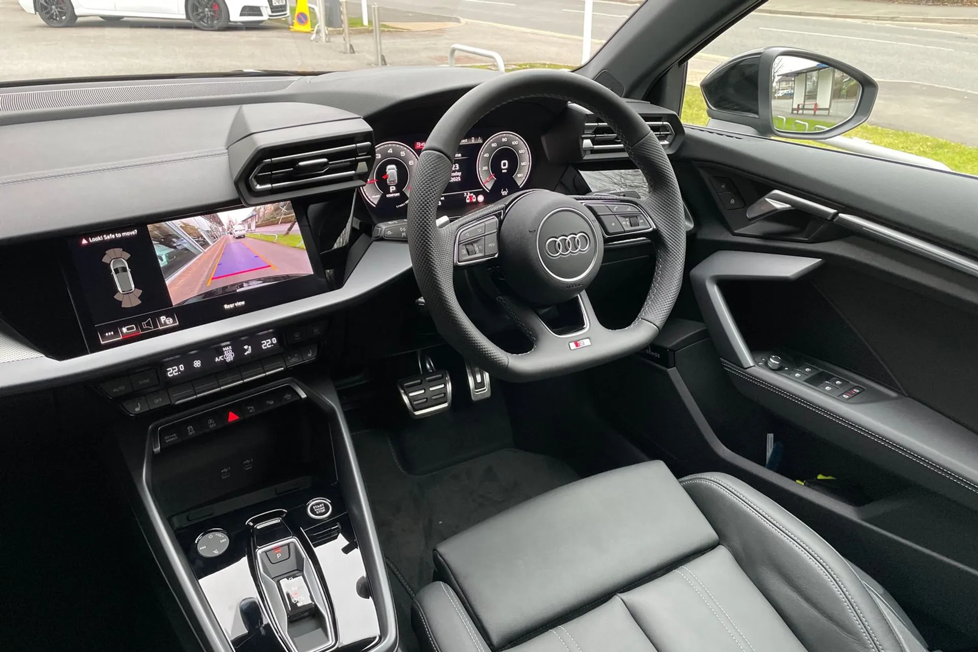 Audi A3 thumbnail image number 32